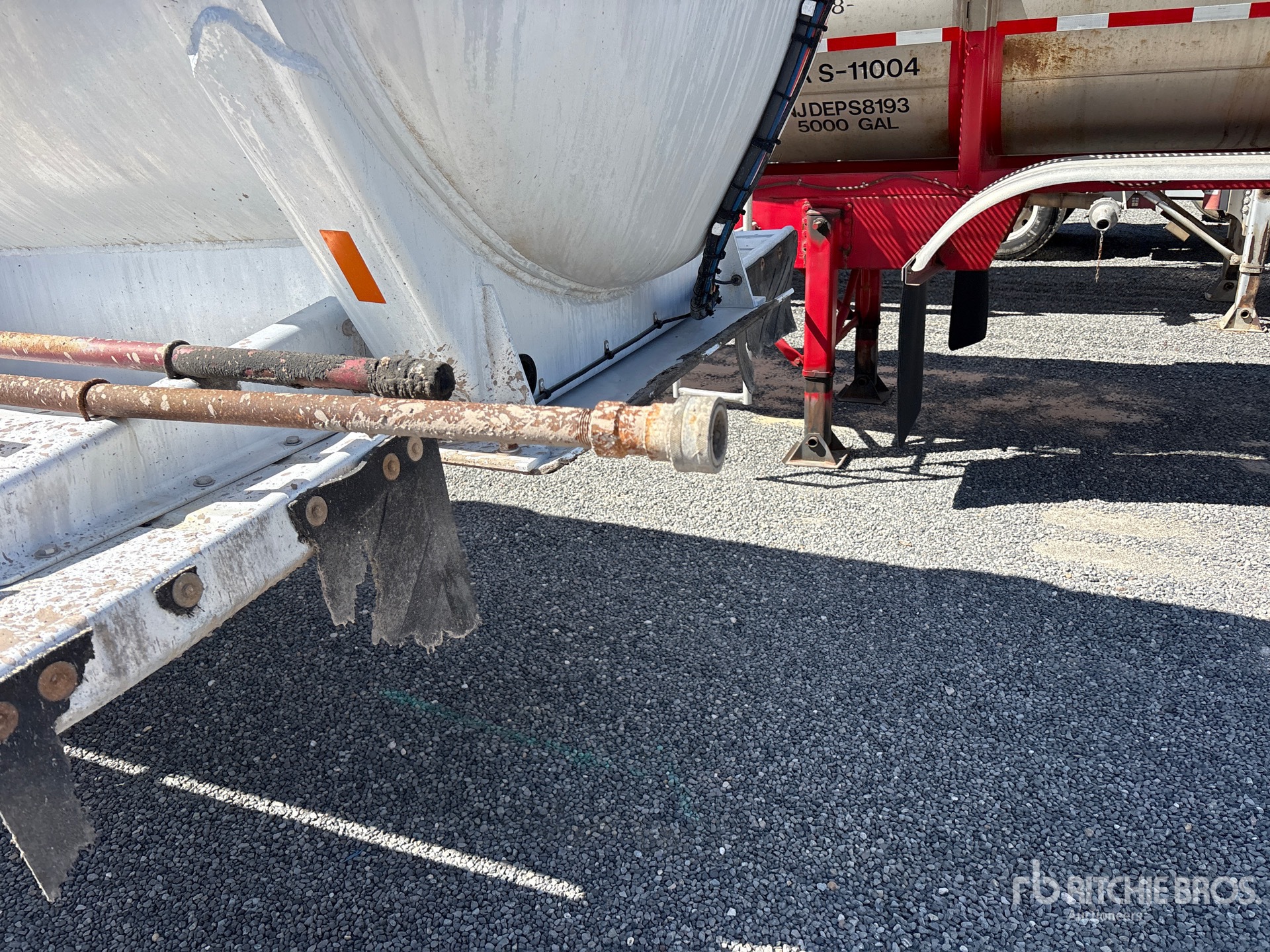 2013 Heil 8400 GAL T/A