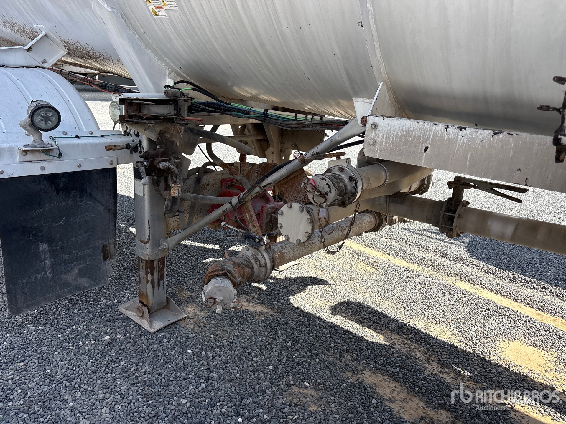 2013 Heil 8400 GAL T/A