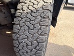 Underbody with Right Steer Tire