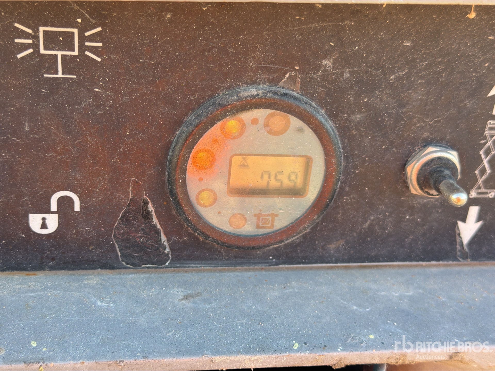 2012 Haulotte COMPACT10