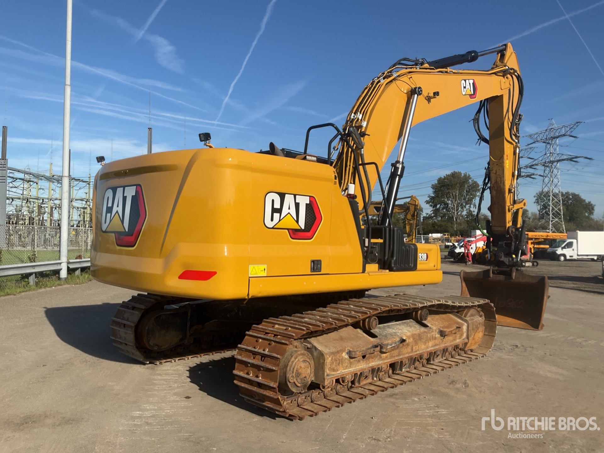 2021 Caterpillar 330