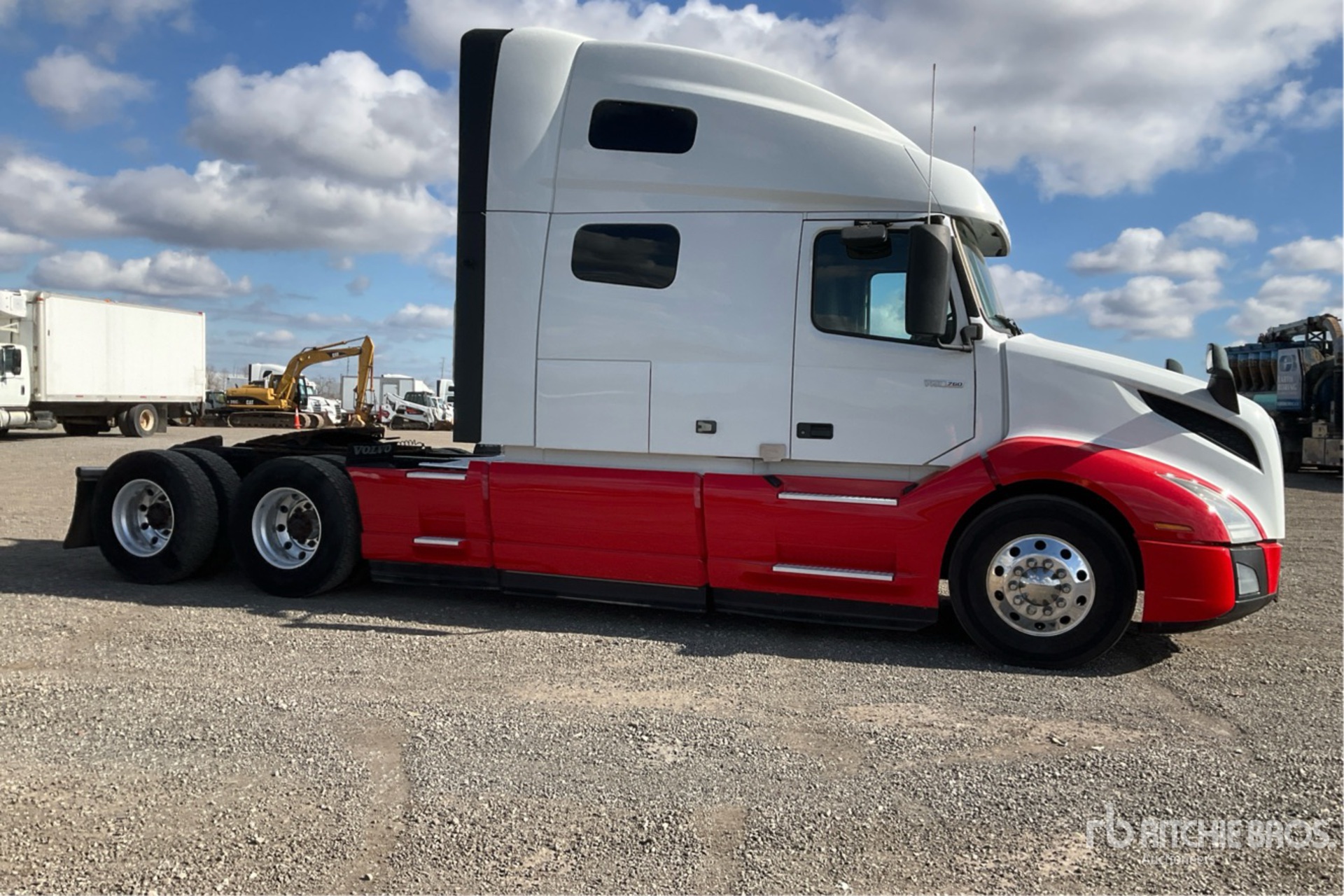 2021 Volvo VNL760