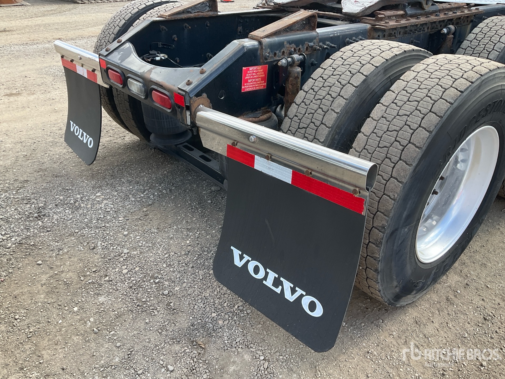 2021 Volvo VNL760