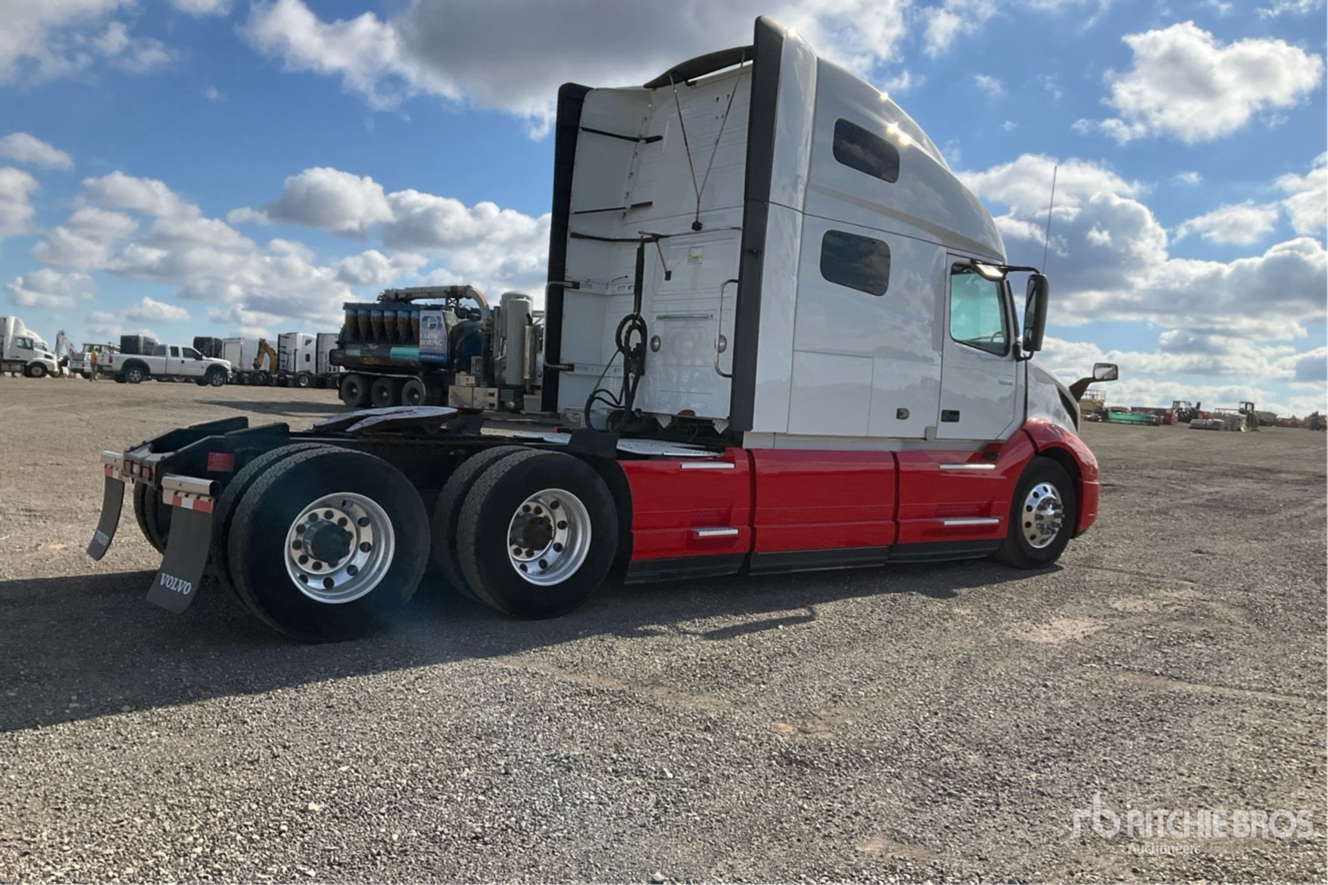 2021 Volvo VNL760
