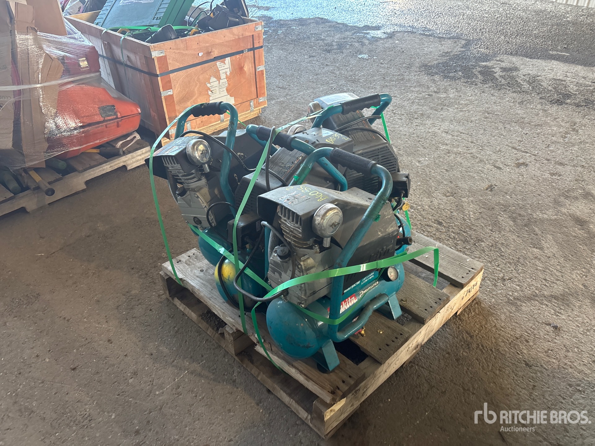 Makita QUANTITY OF (4)
