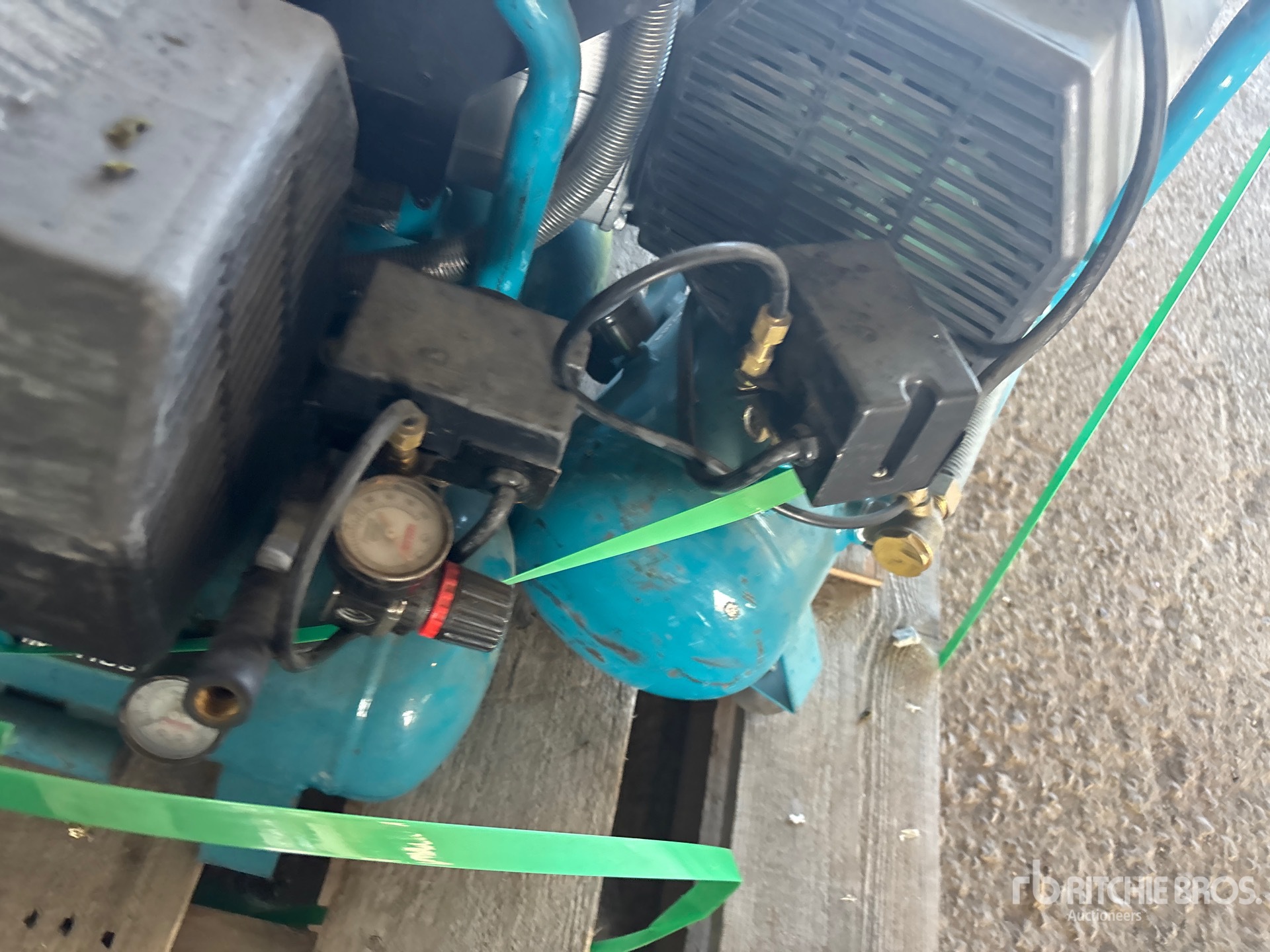 Makita QUANTITY OF (4)