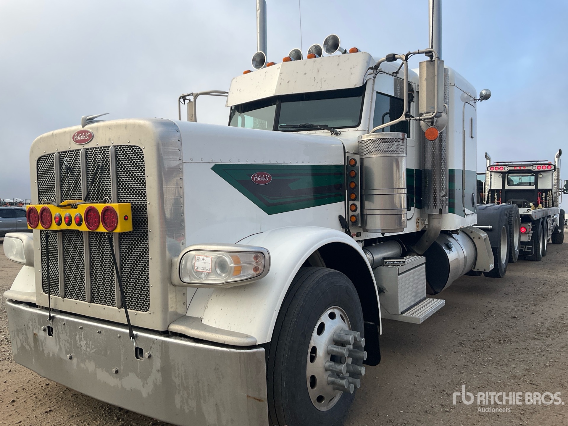 2022 Peterbilt 389