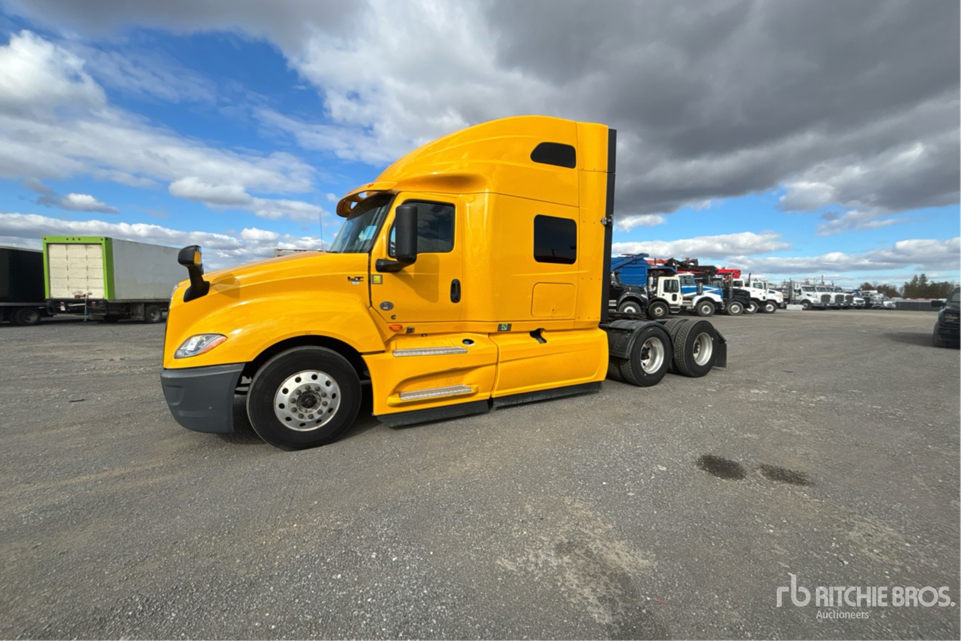 2020 International LT625
