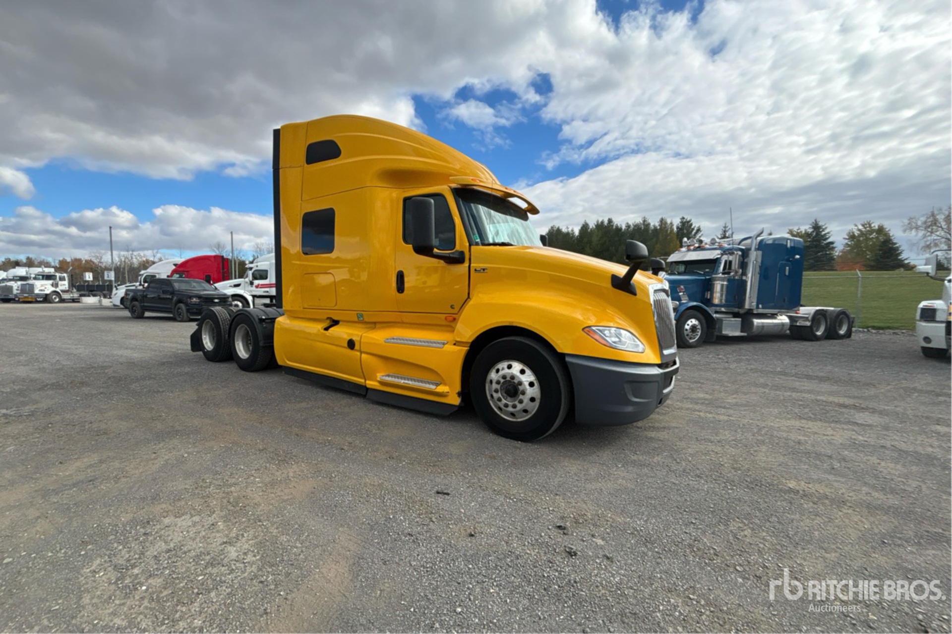 2020 International LT625