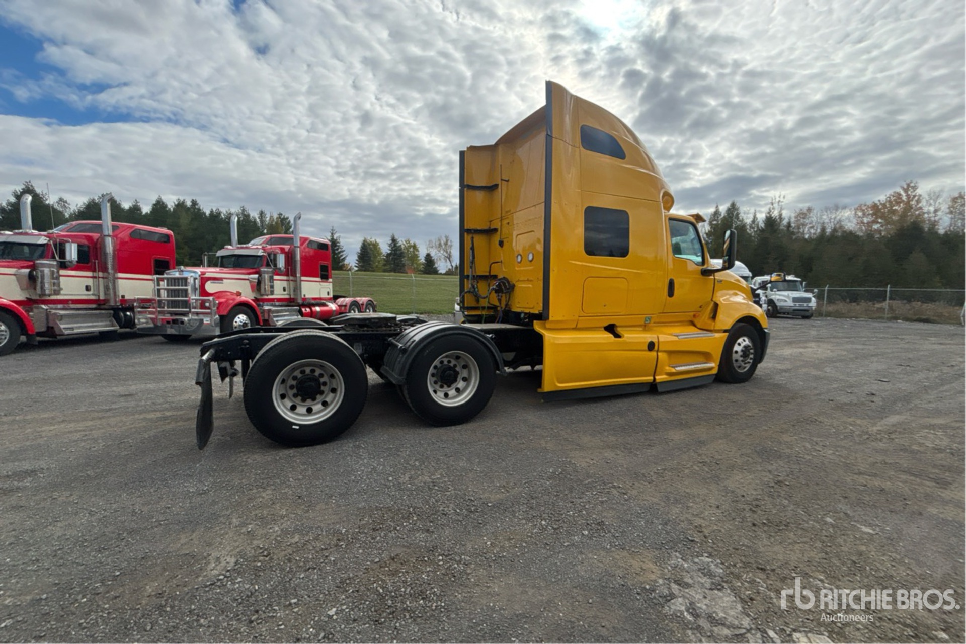 2020 International LT625