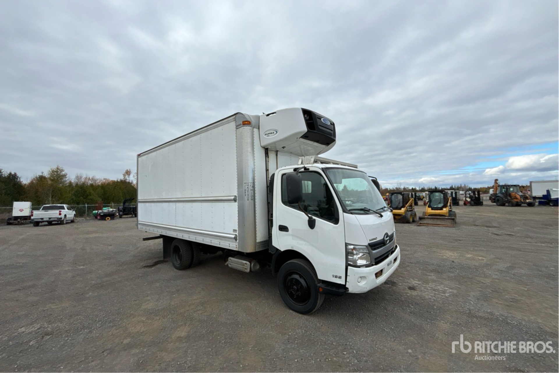 2020 Hino 195