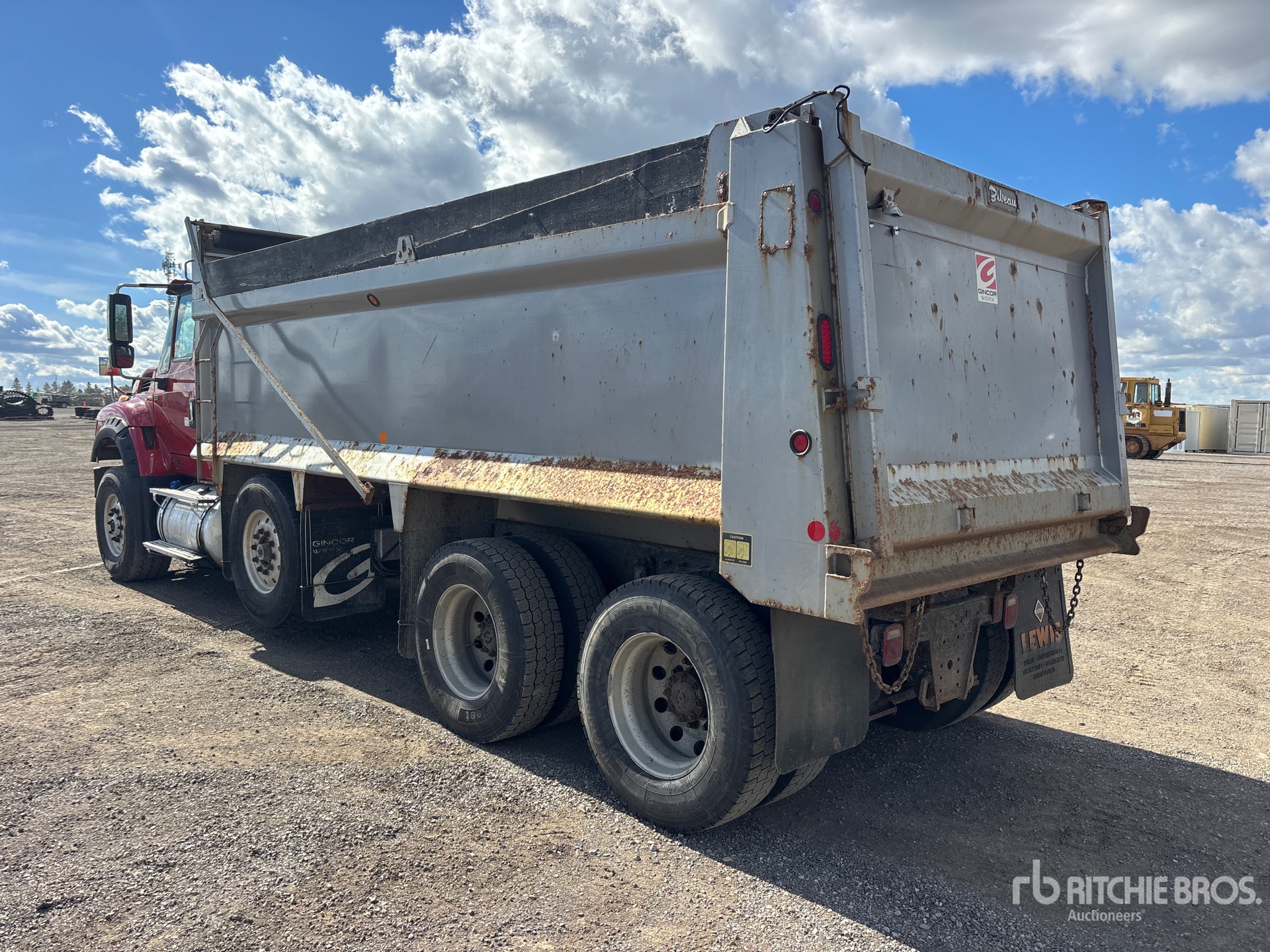 2018 International 7600