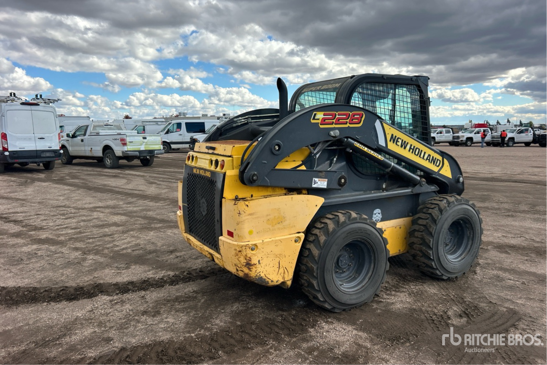 2017 New Holland L228