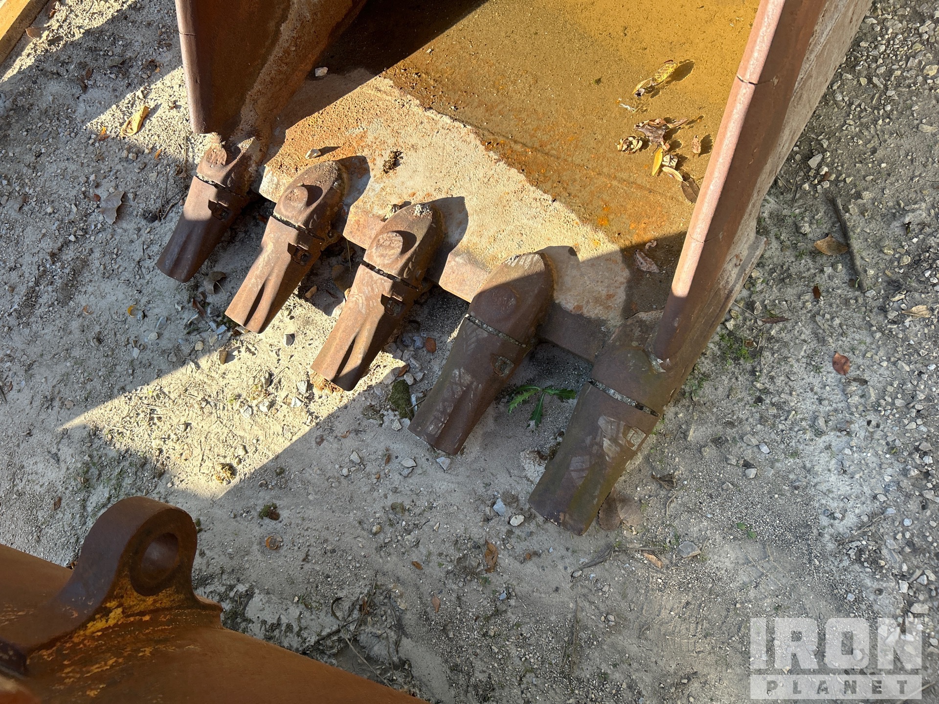 Strickland 42 IN DIGGING - FITS KOBELCO SK210