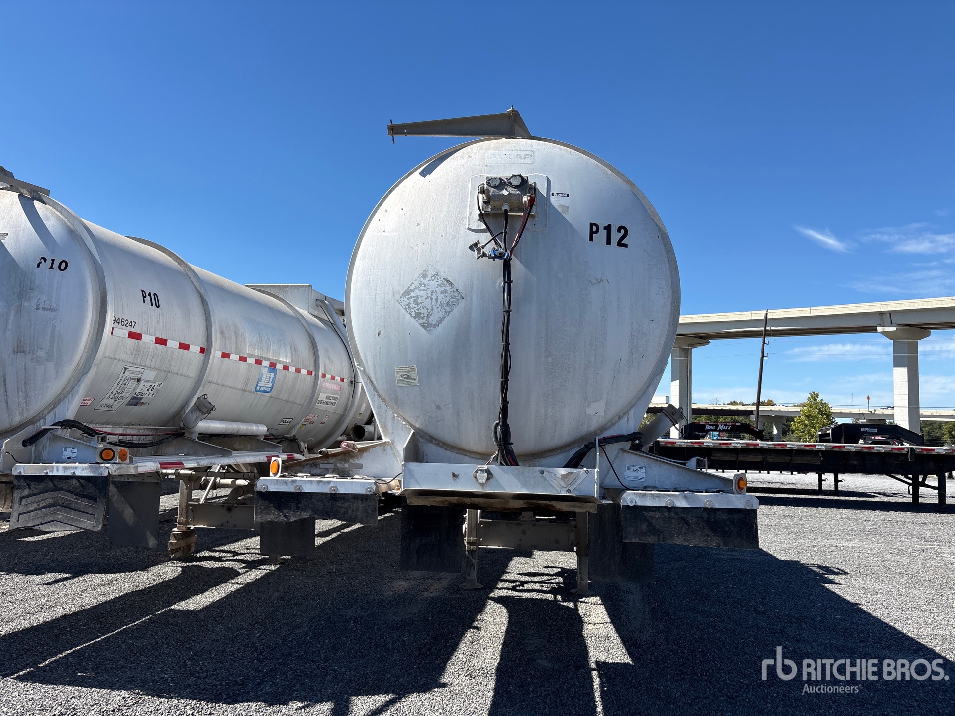 2012 Polar 8400 GAL T/A