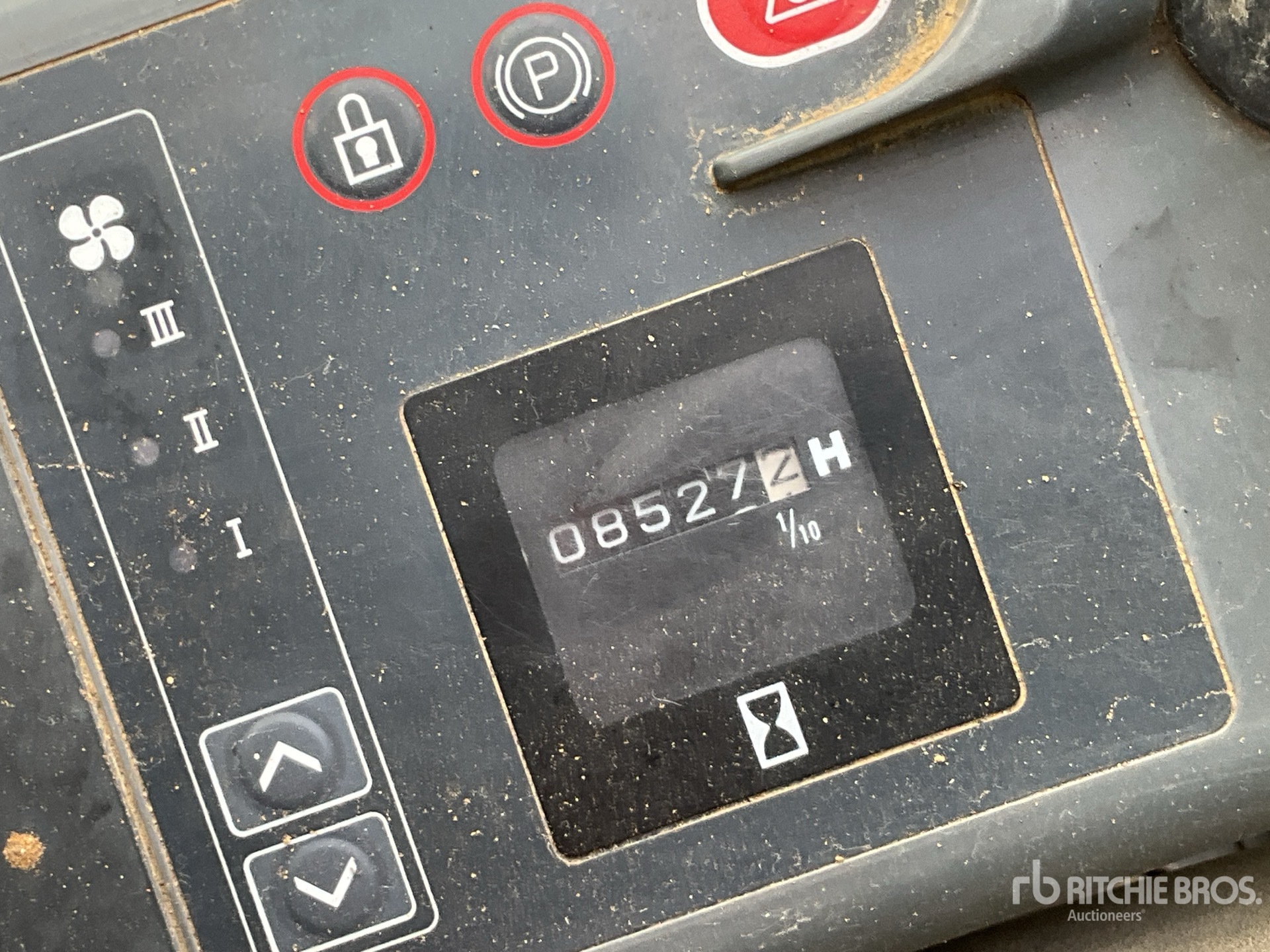 2000 JCB JS330