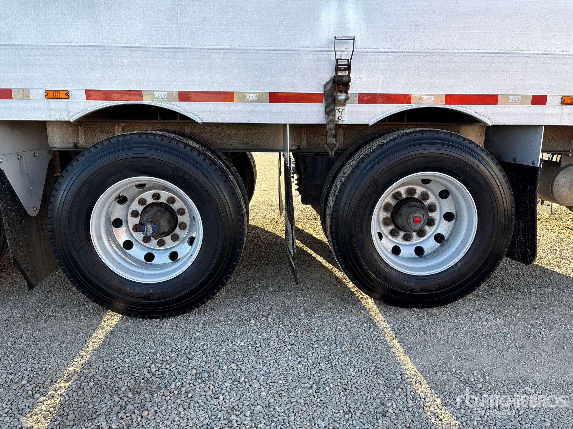 2016 Titan 53 FT 5/AXLE