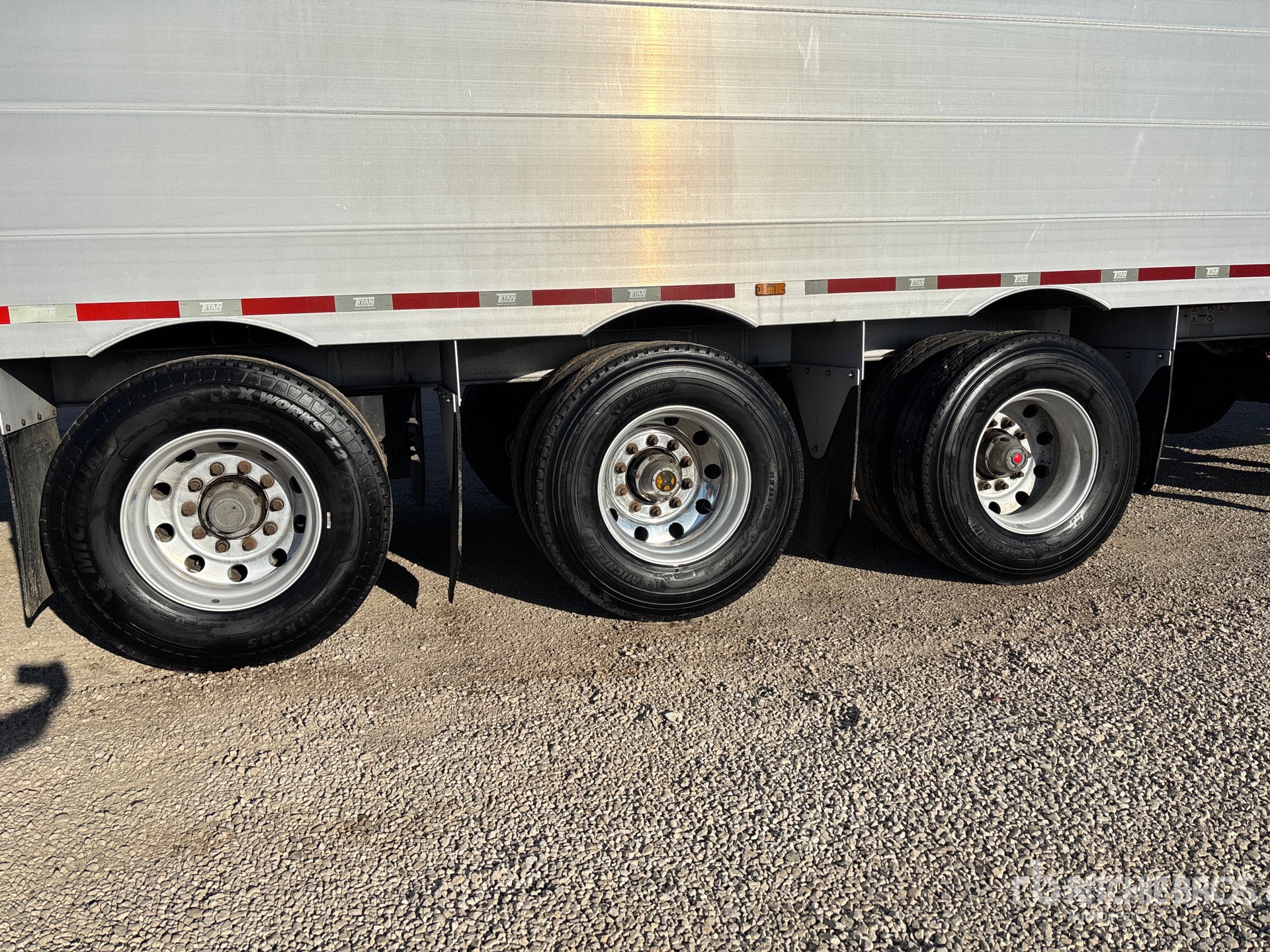 2016 Titan 53 FT 5/AXLE