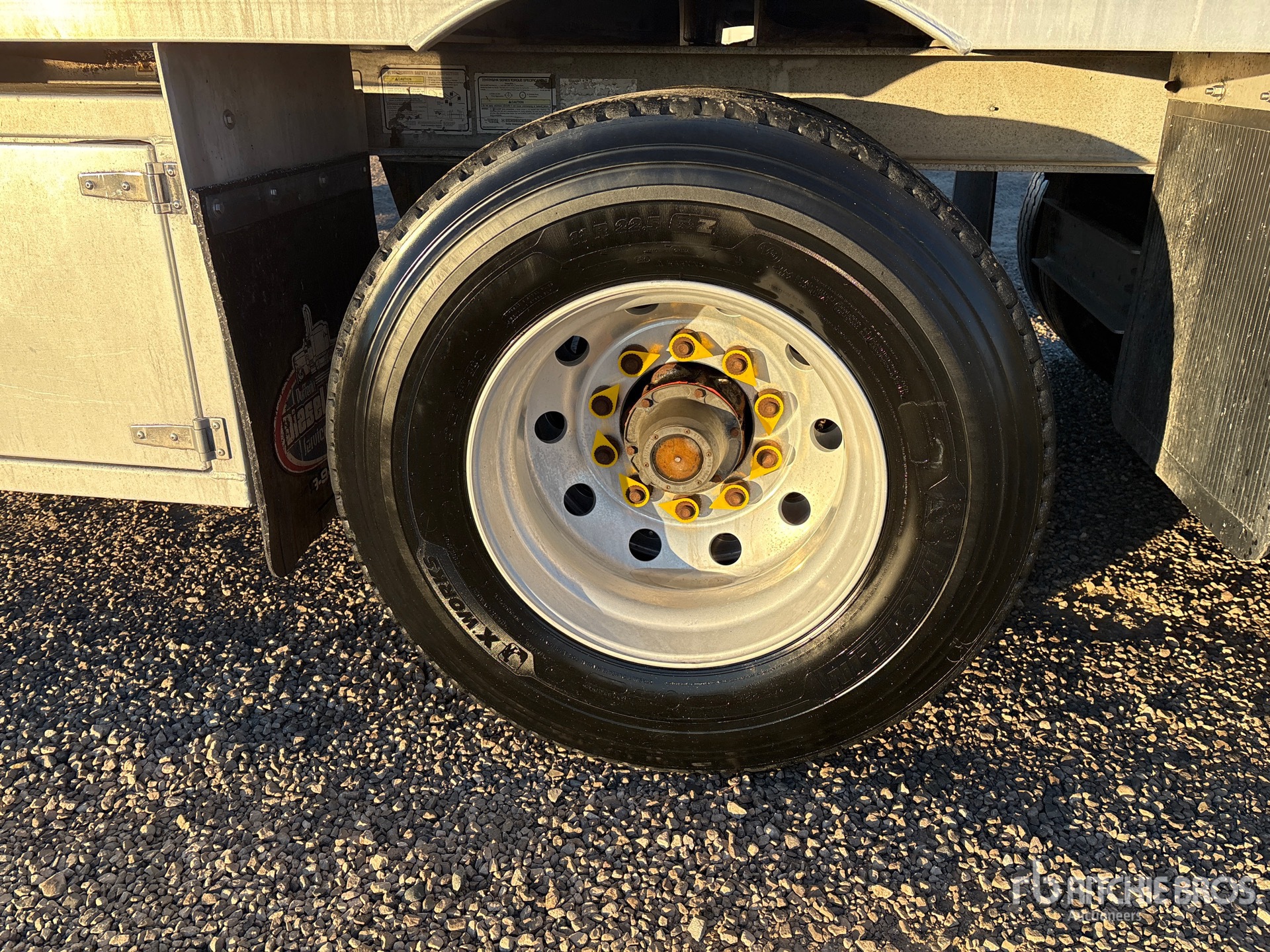 2017 Titan 53 FT 5/AXLE