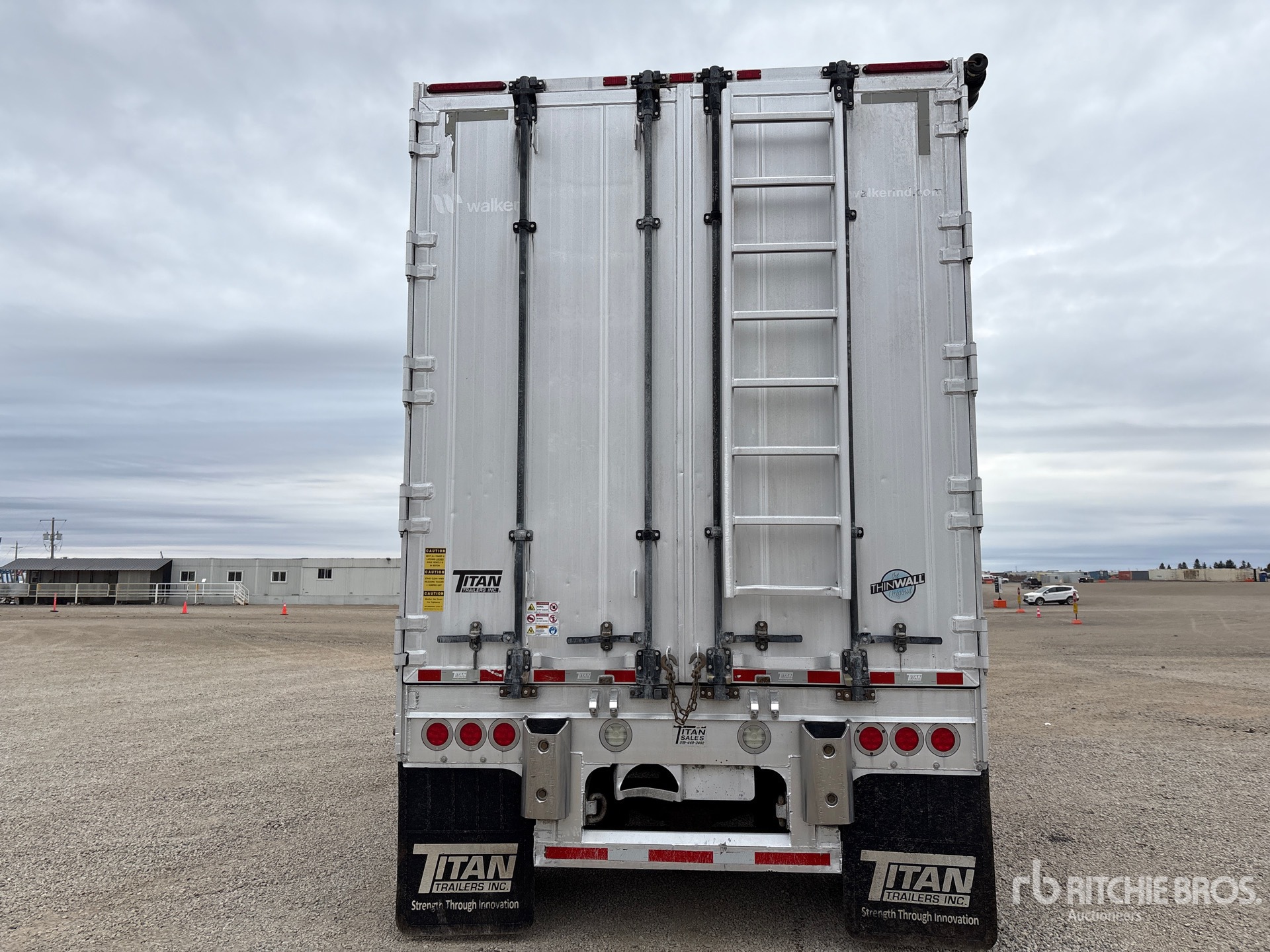 2017 Titan 53 FT 5/AXLE