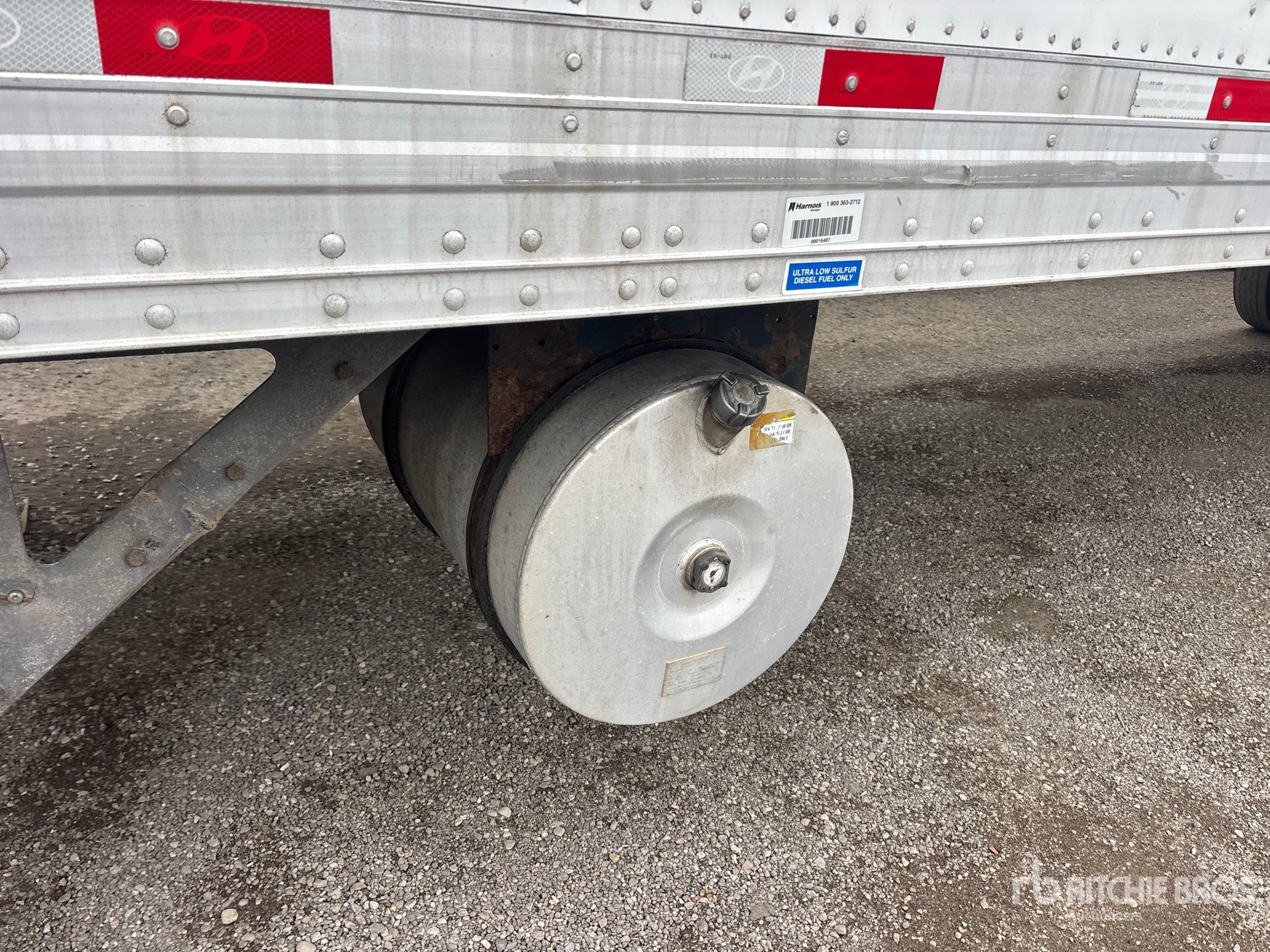 2016 Hyundai 53 FT X 102 IN TRI/A