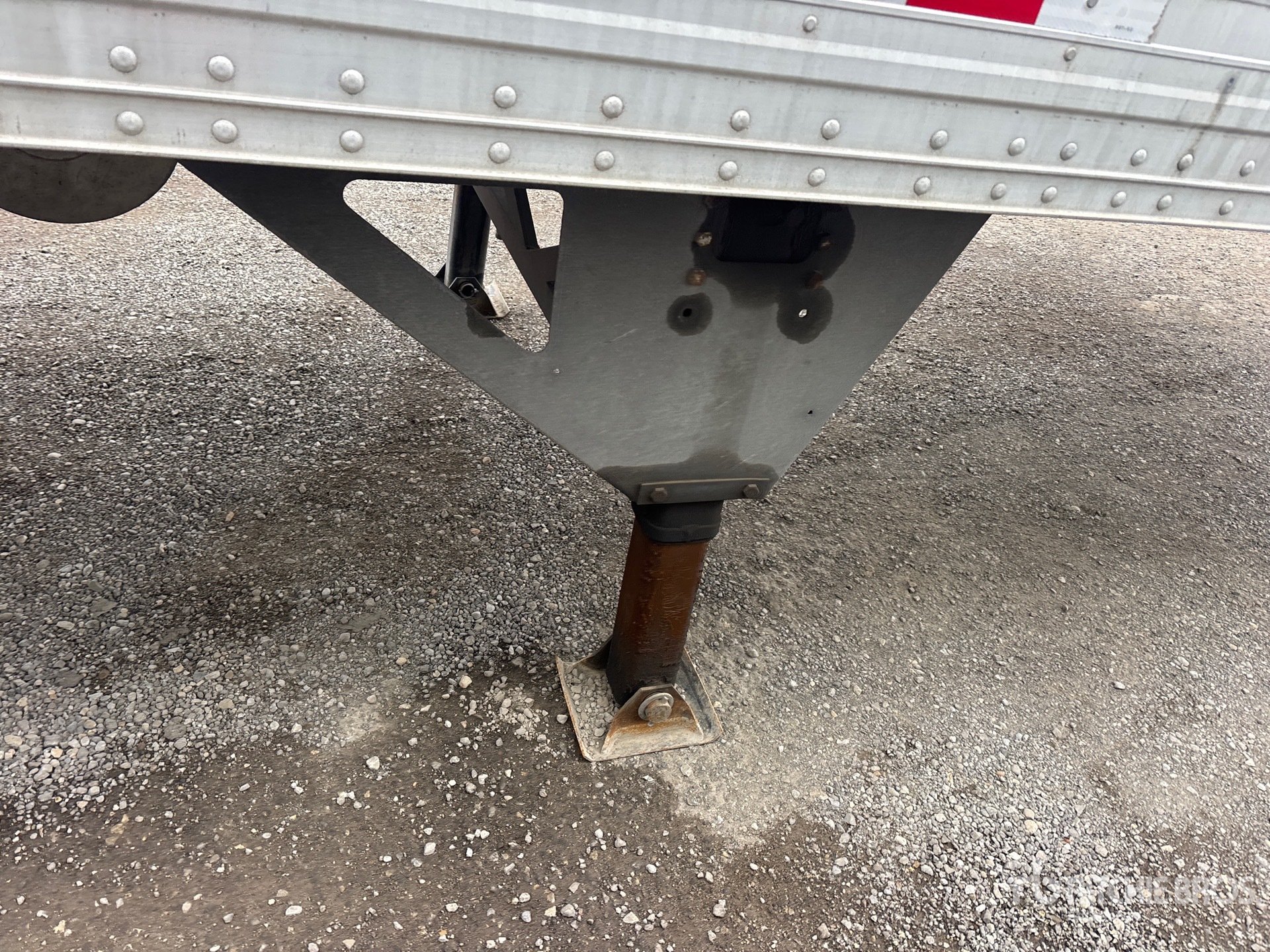 2016 Hyundai 53 FT X 102 IN TRI/A