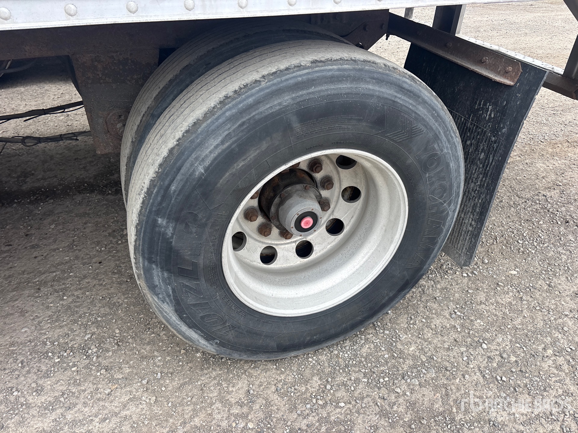 2016 Hyundai 53 FT X 102 IN TRI/A