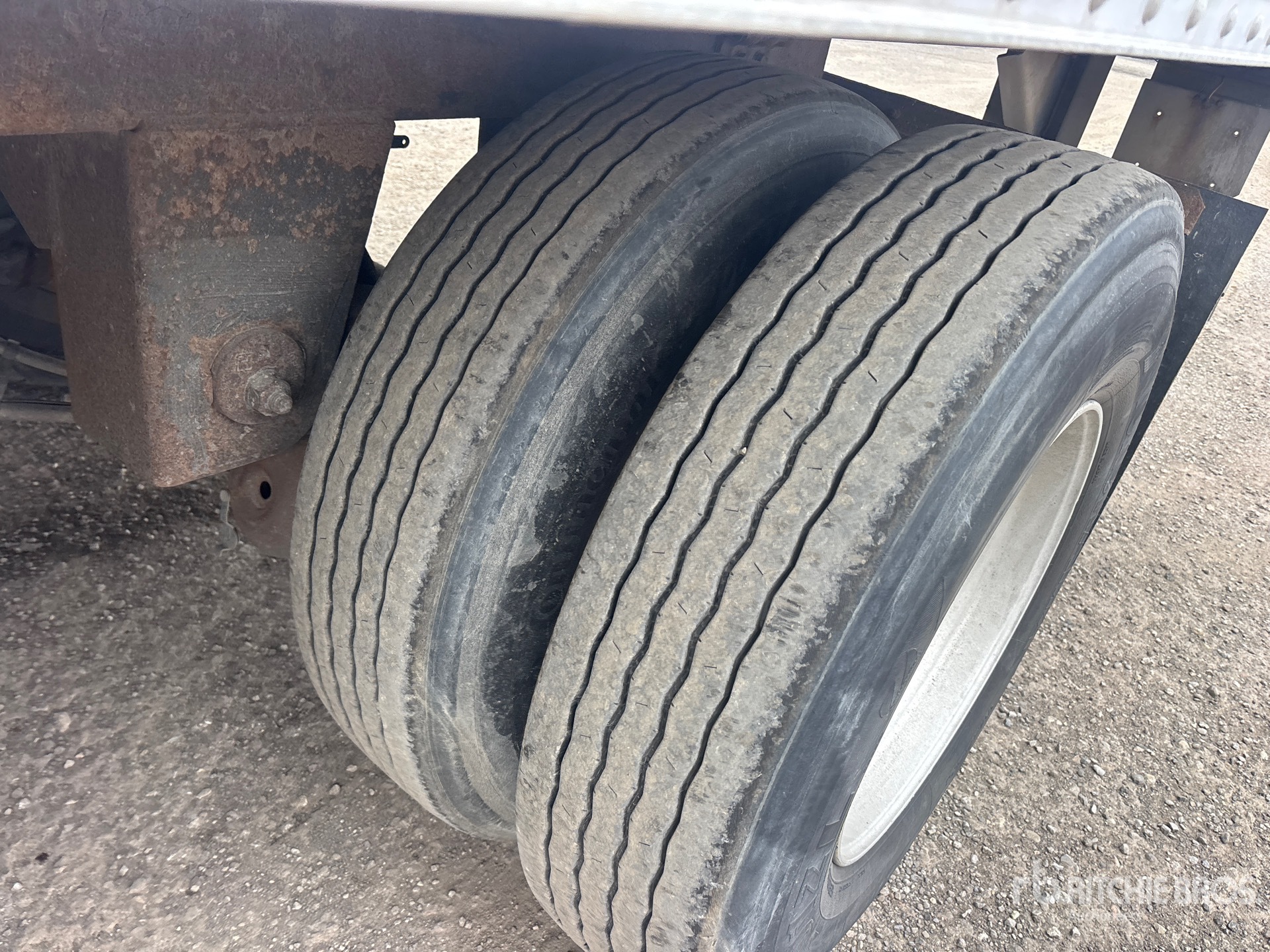 2016 Hyundai 53 FT X 102 IN TRI/A