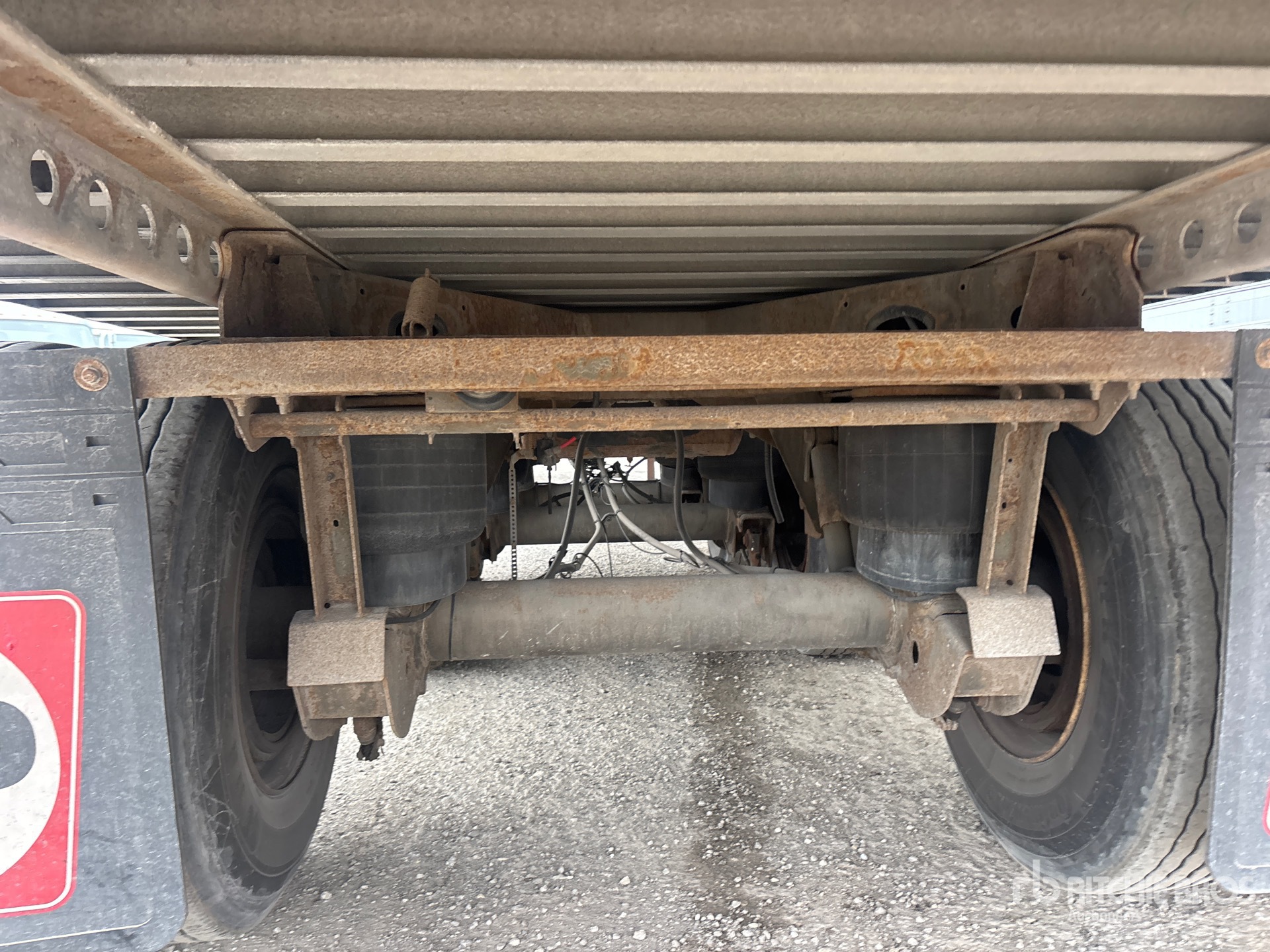 2016 Hyundai 53 FT X 102 IN TRI/A