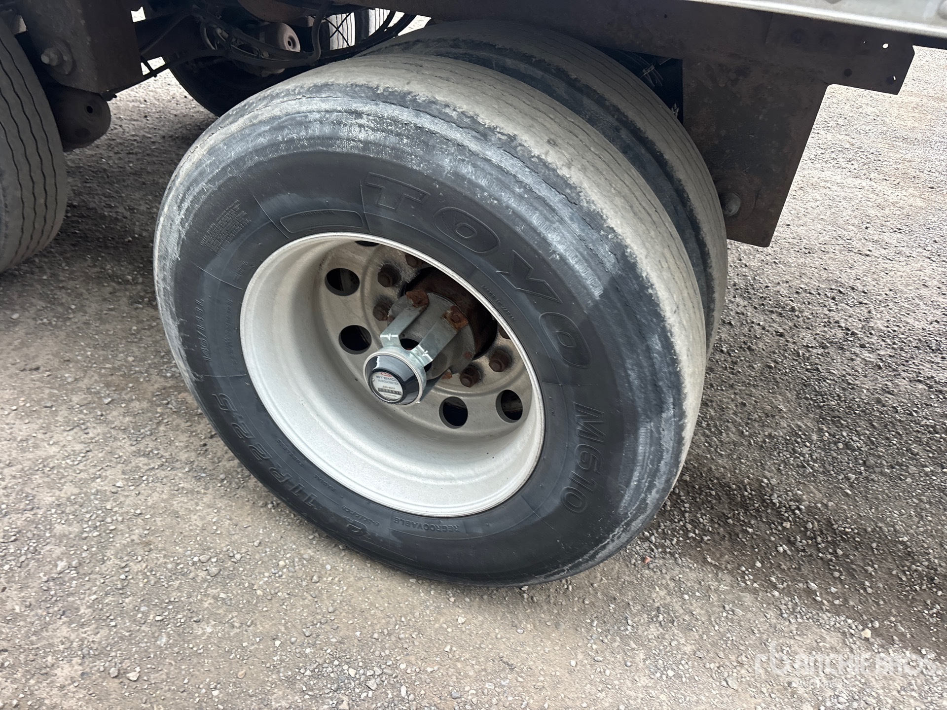 2016 Hyundai 53 FT X 102 IN TRI/A