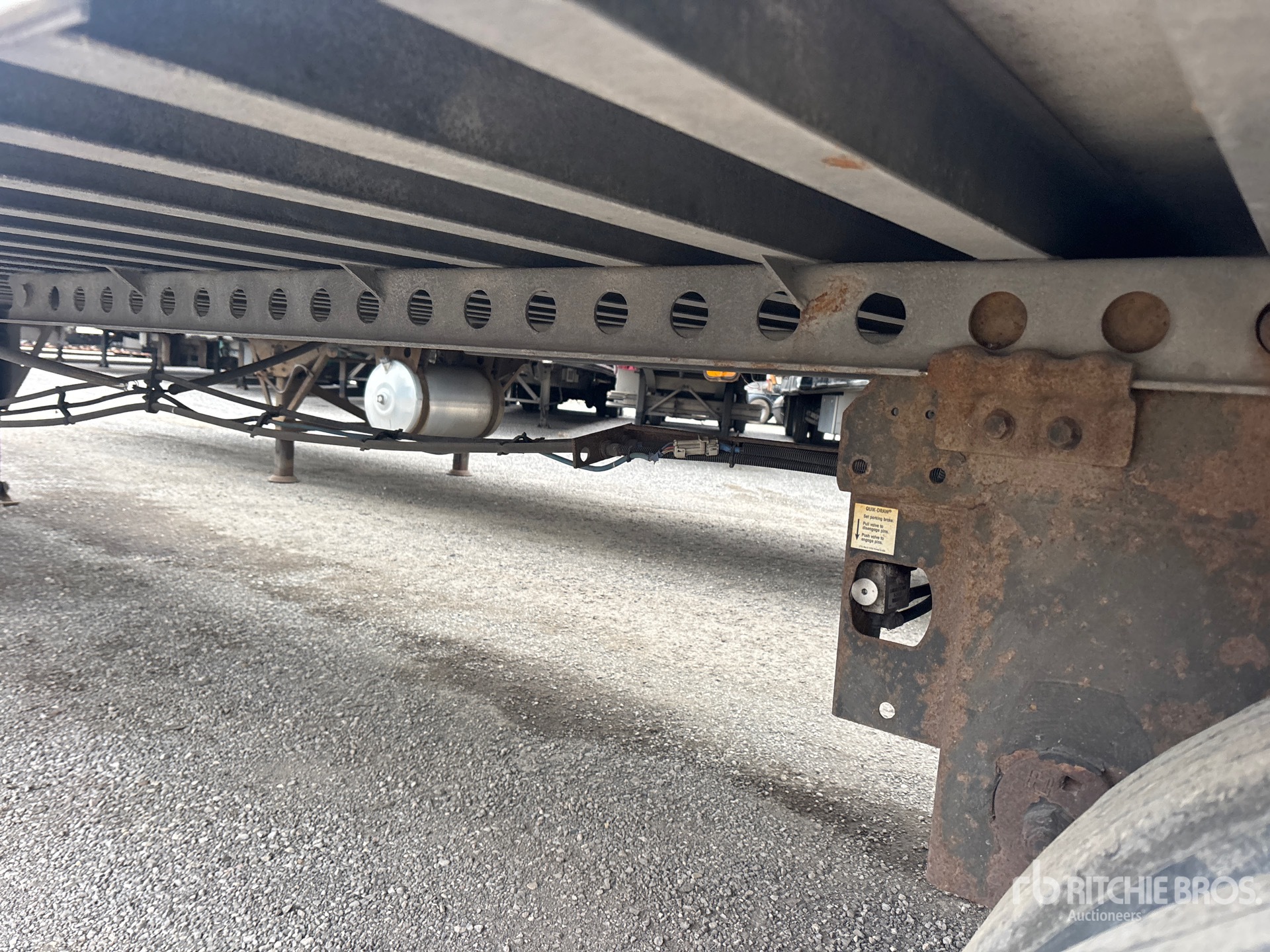 2016 Hyundai 53 FT X 102 IN TRI/A