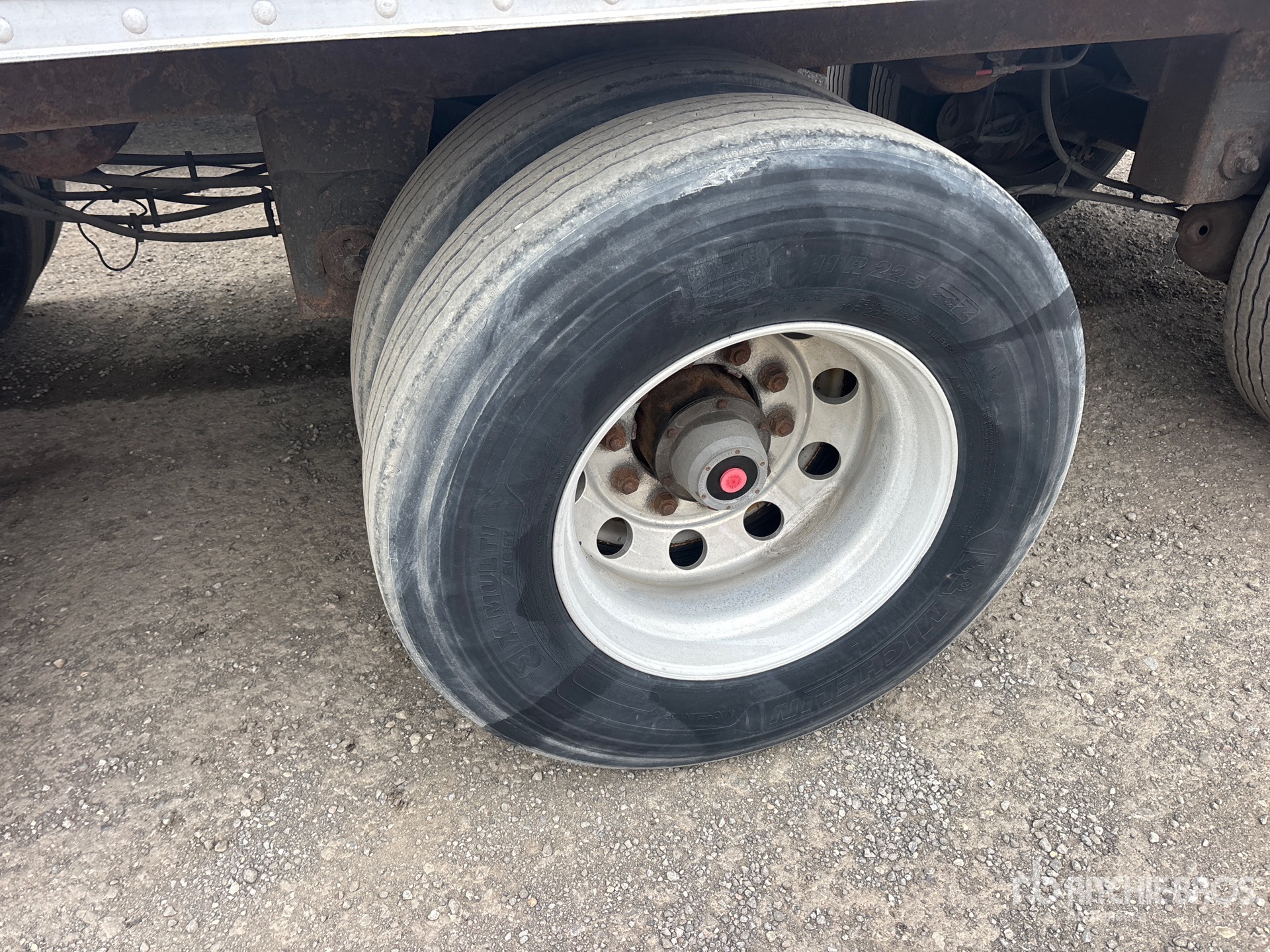 2016 Hyundai 53 FT X 102 IN TRI/A