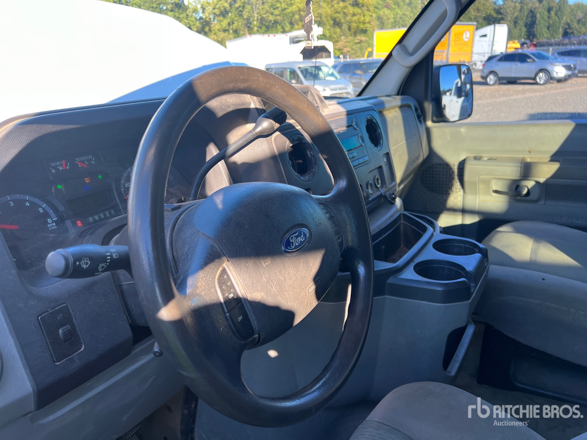 2011 Ford E-350