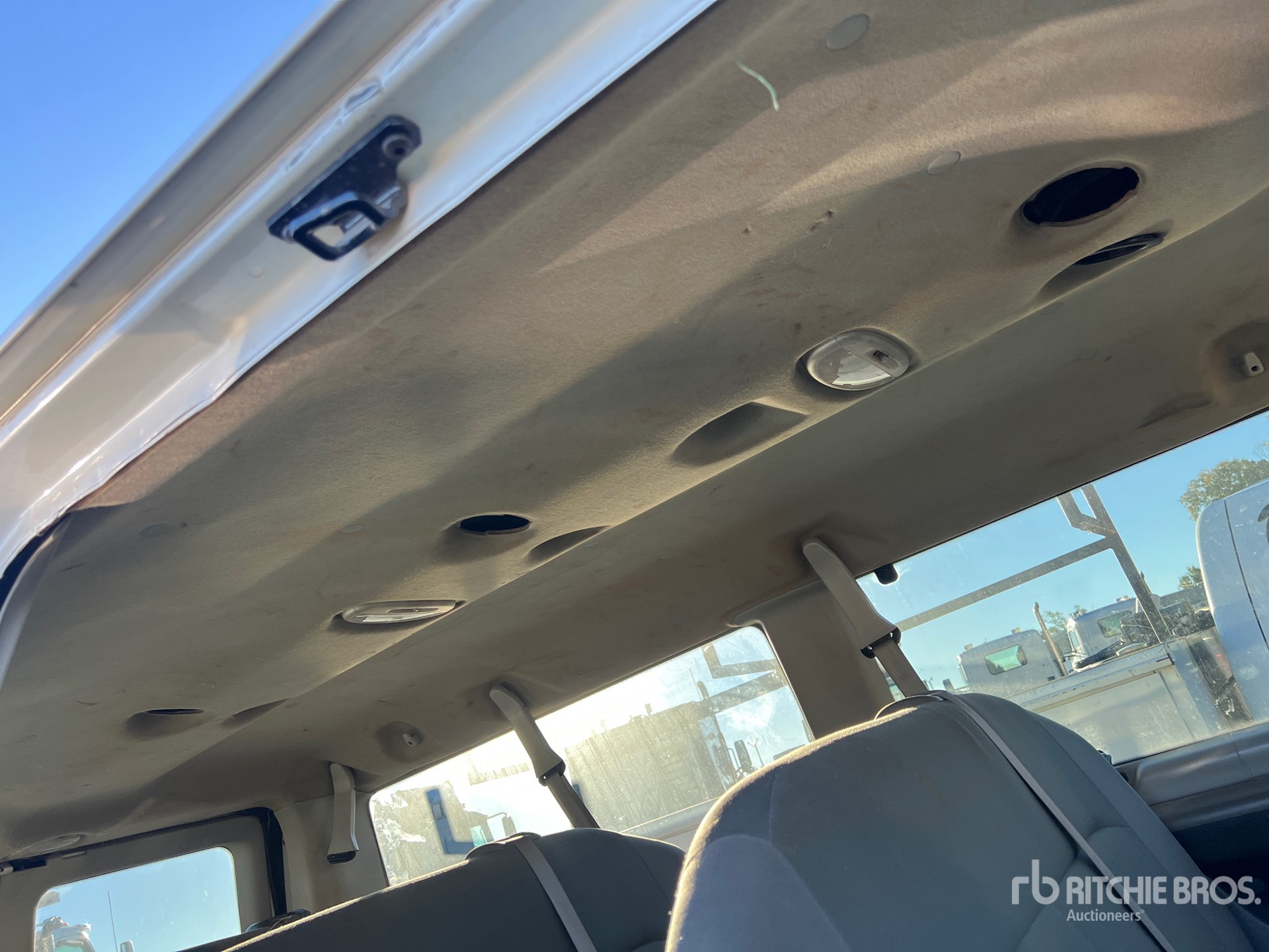2011 Ford E-350