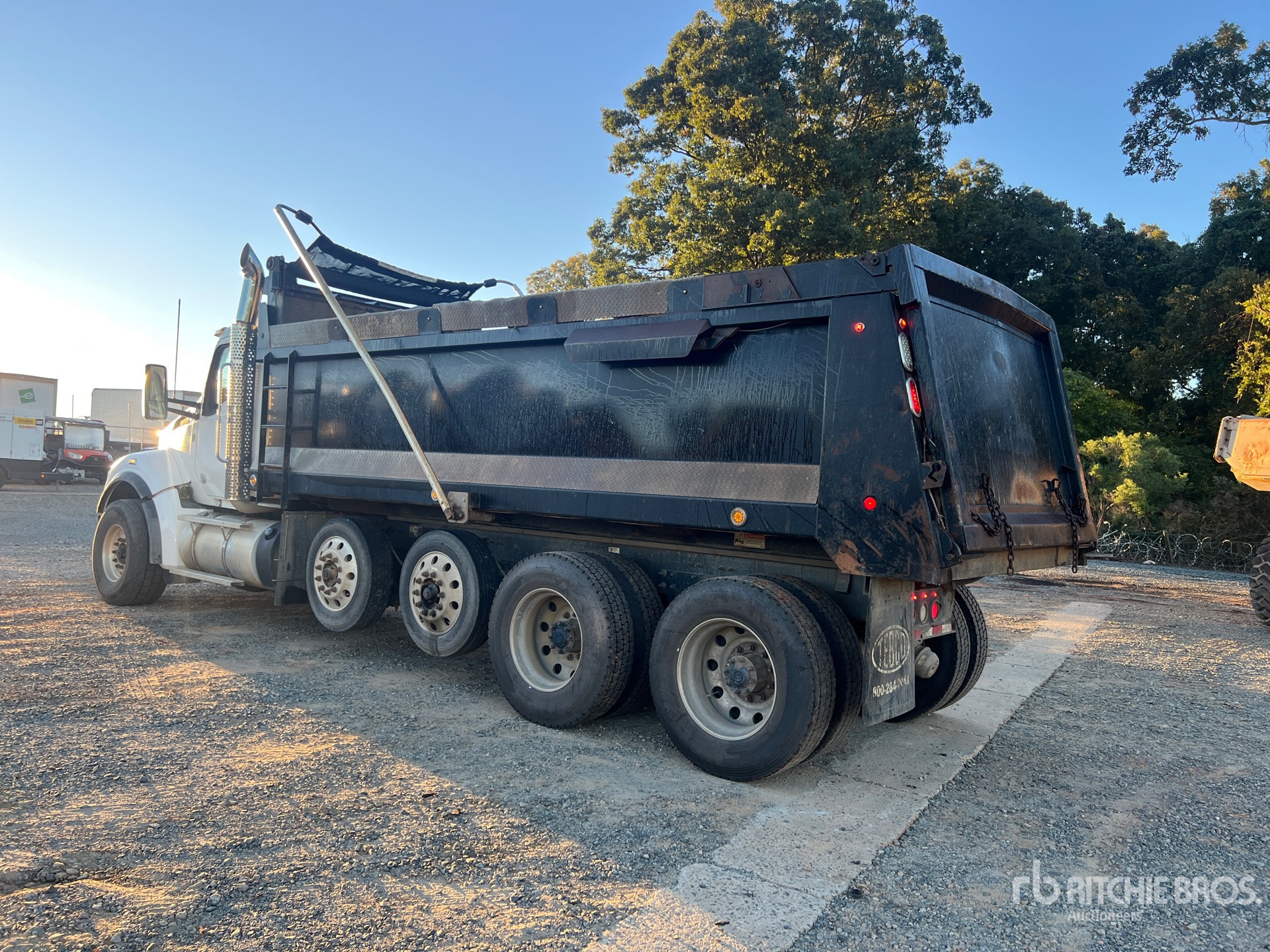 2022 Kenworth T880