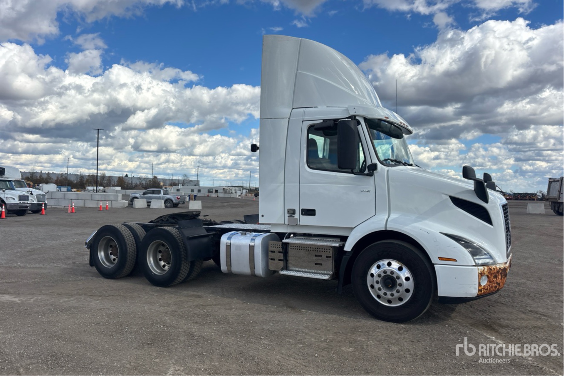 2020 Volvo VNR