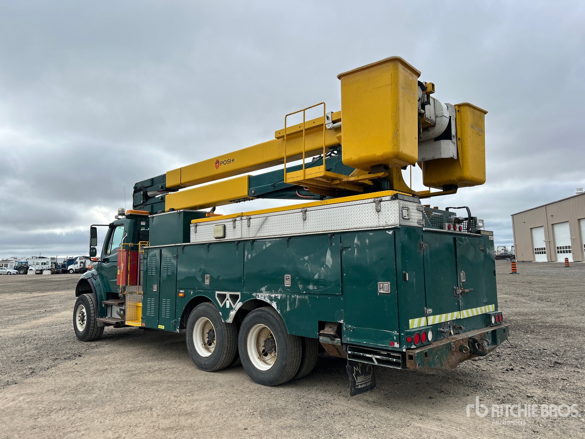 2006 Freightliner M2 106