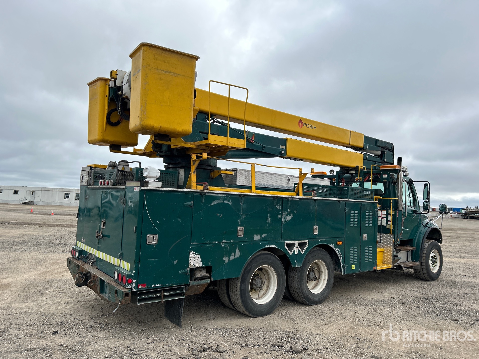 2006 Freightliner M2 106