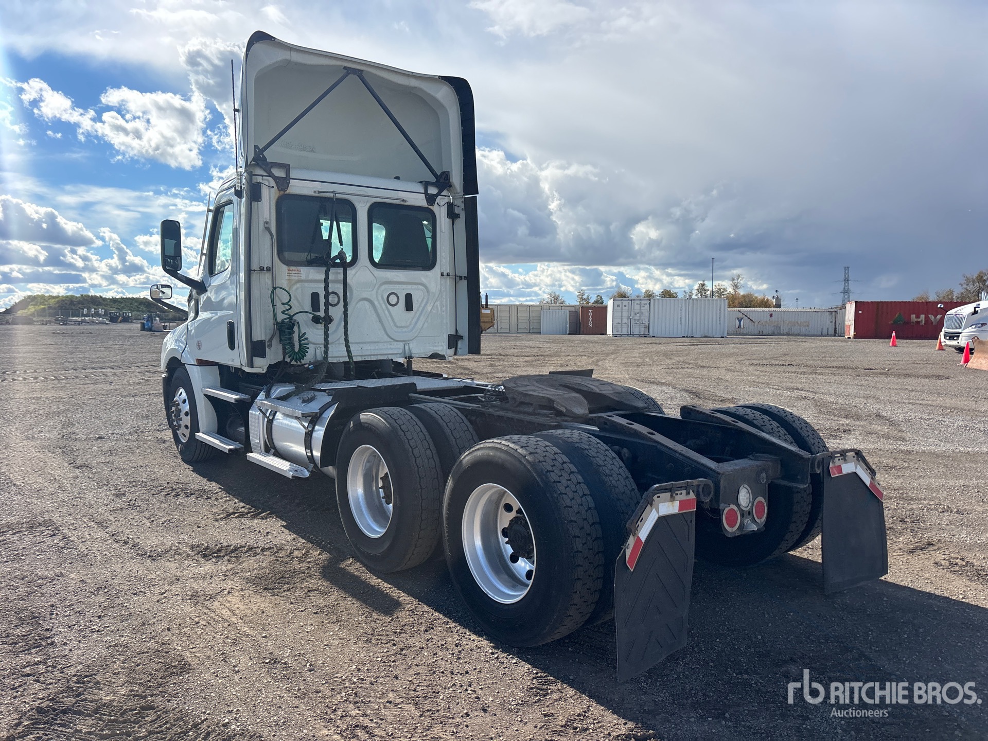 2022 Freightliner CASCADIA 126