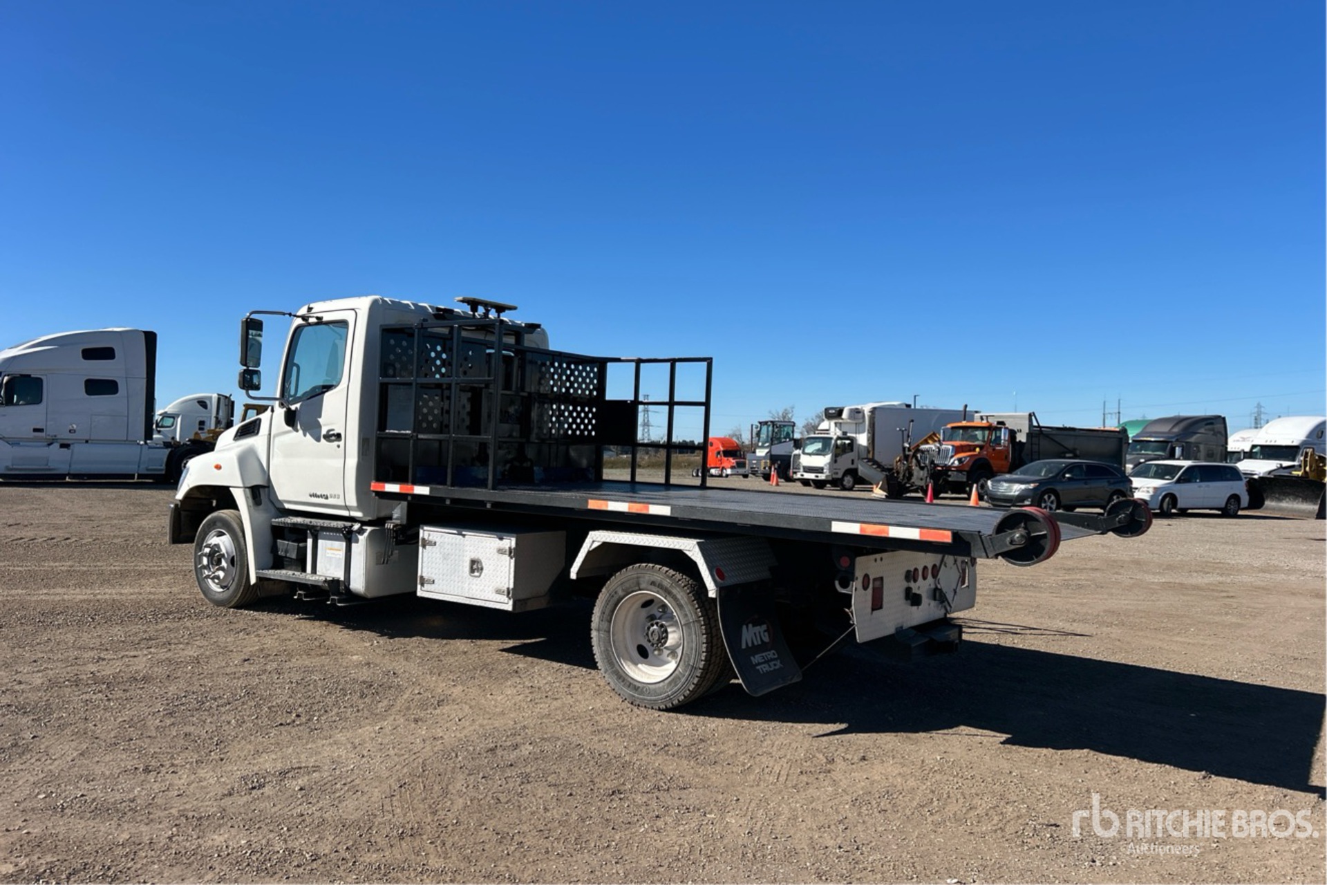 2015 Hino 258