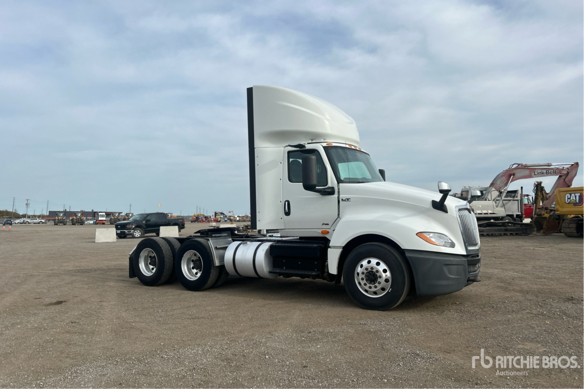 2019 International LT625