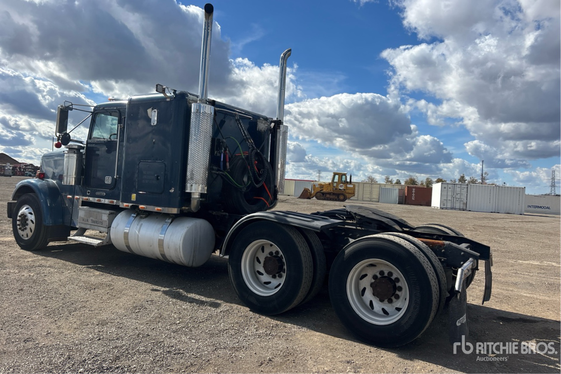 1996 Freightliner FLD120