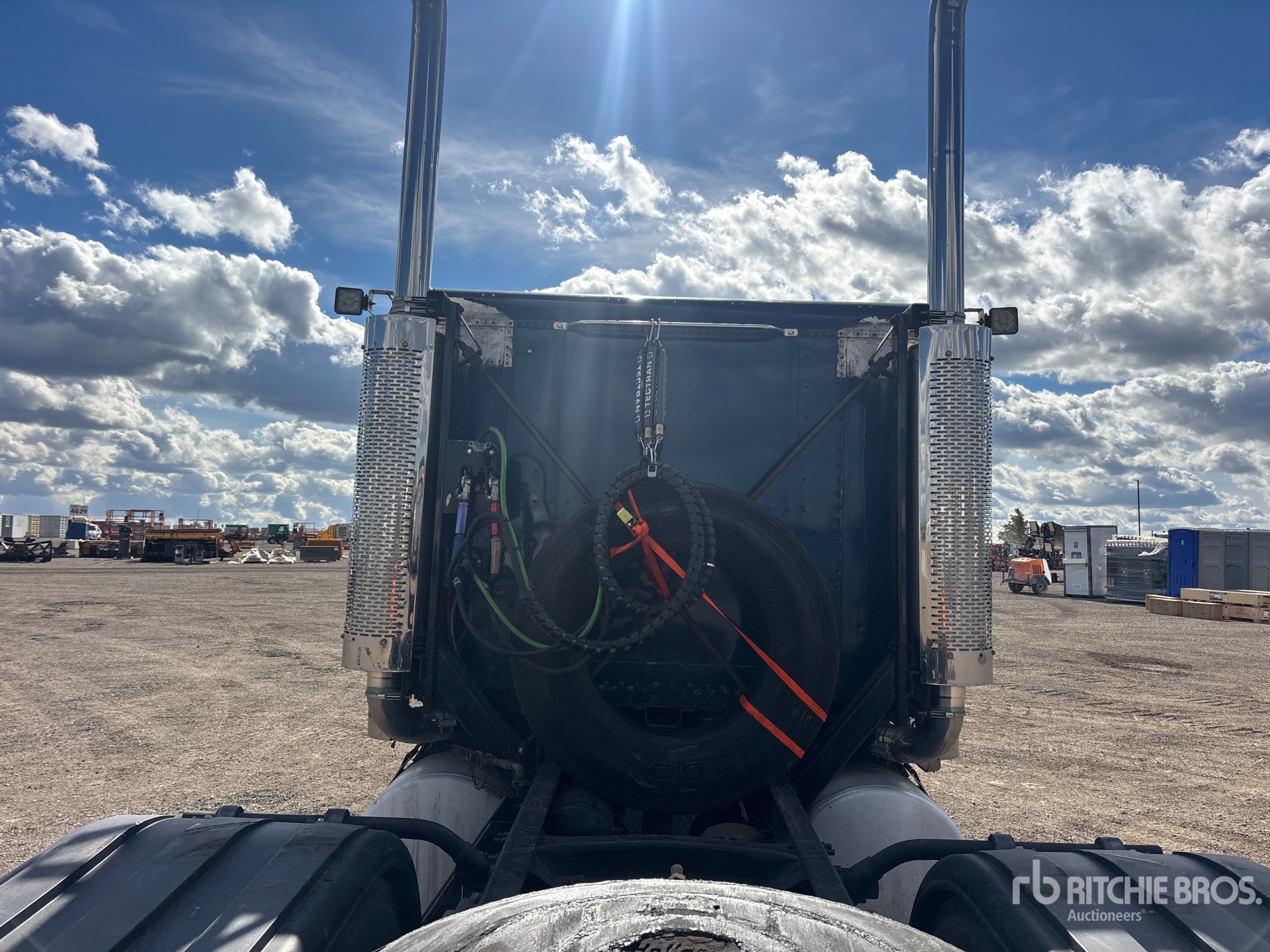 1996 Freightliner FLD120