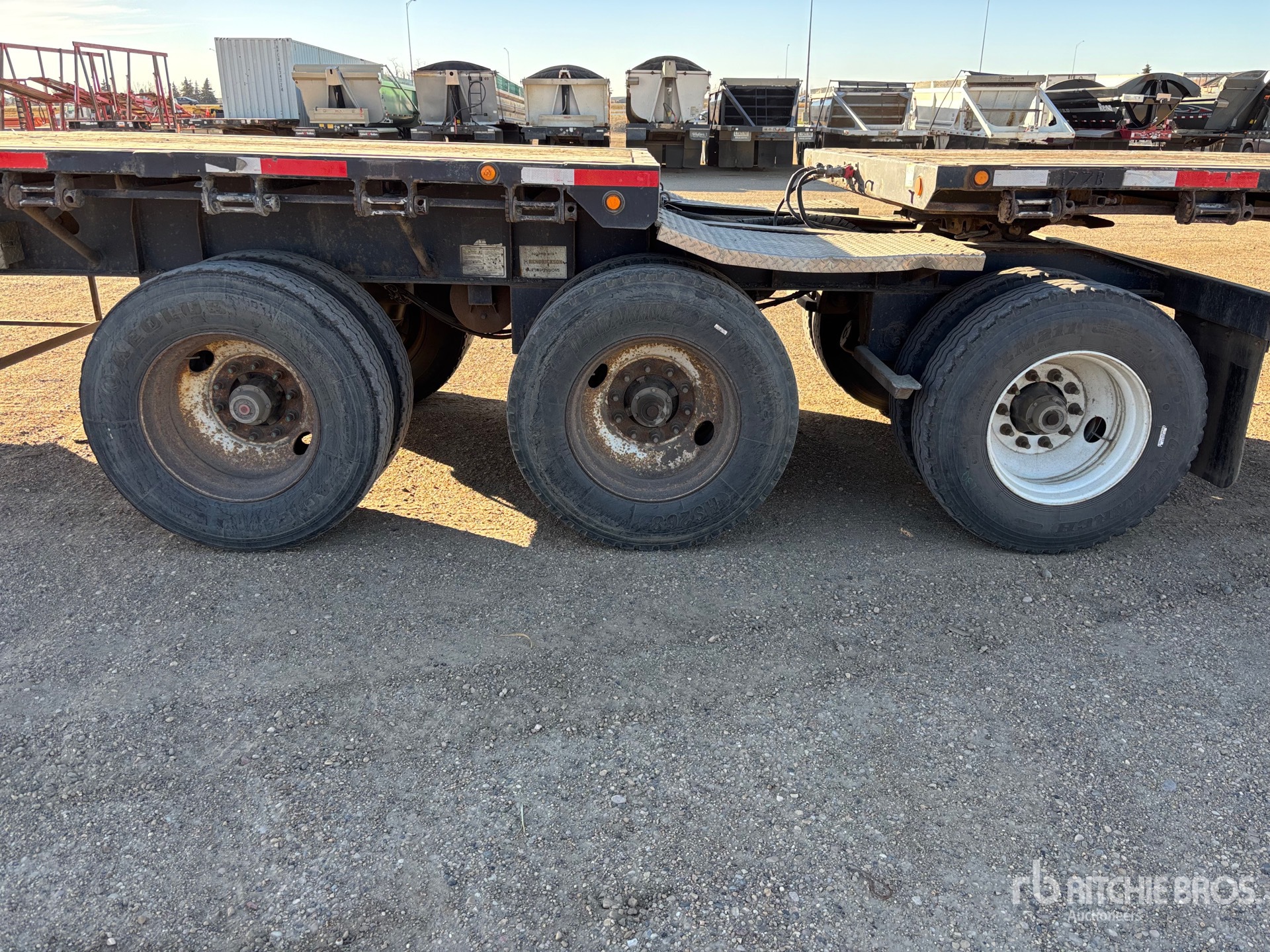 2006 Doepker 32 FT SUPER B-TRAIN LEAD