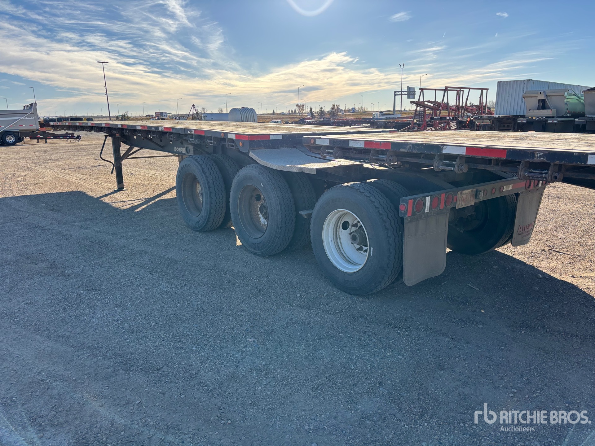 2006 Doepker 32 FT SUPER B-TRAIN LEAD