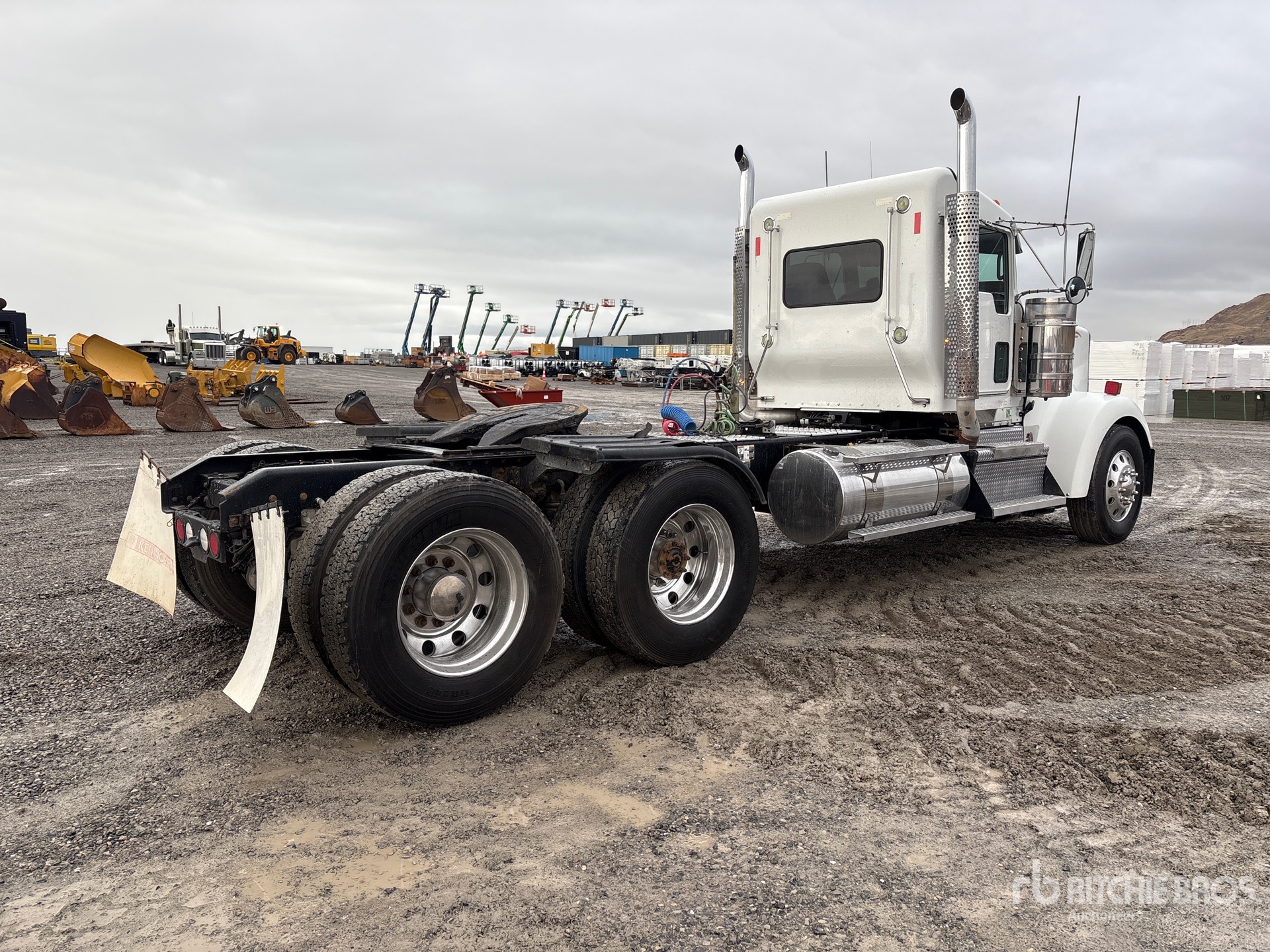 2019 Kenworth W900L