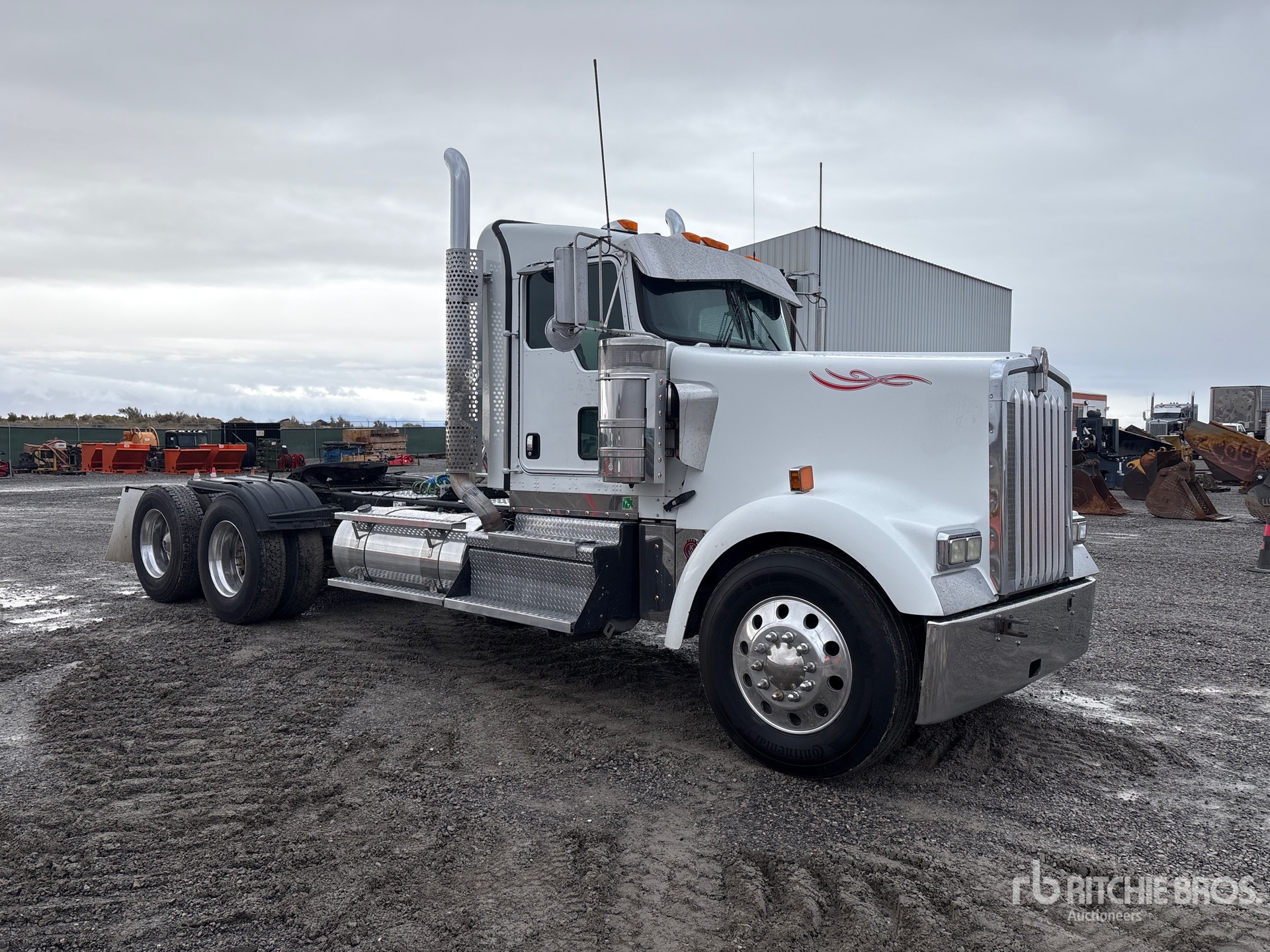 2019 Kenworth W900L