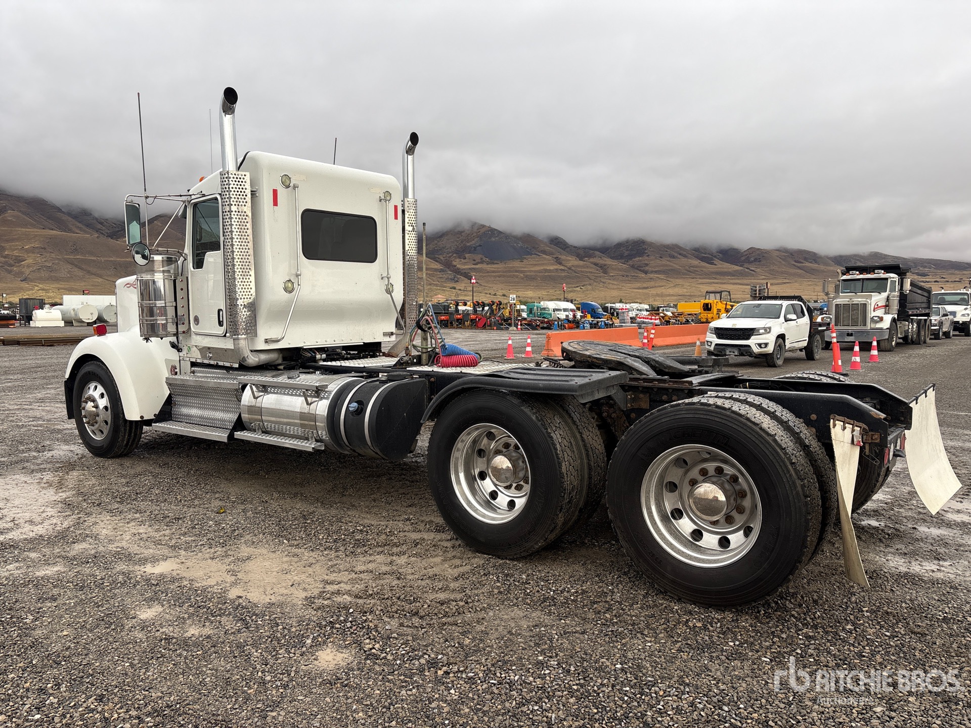 2019 Kenworth W900L