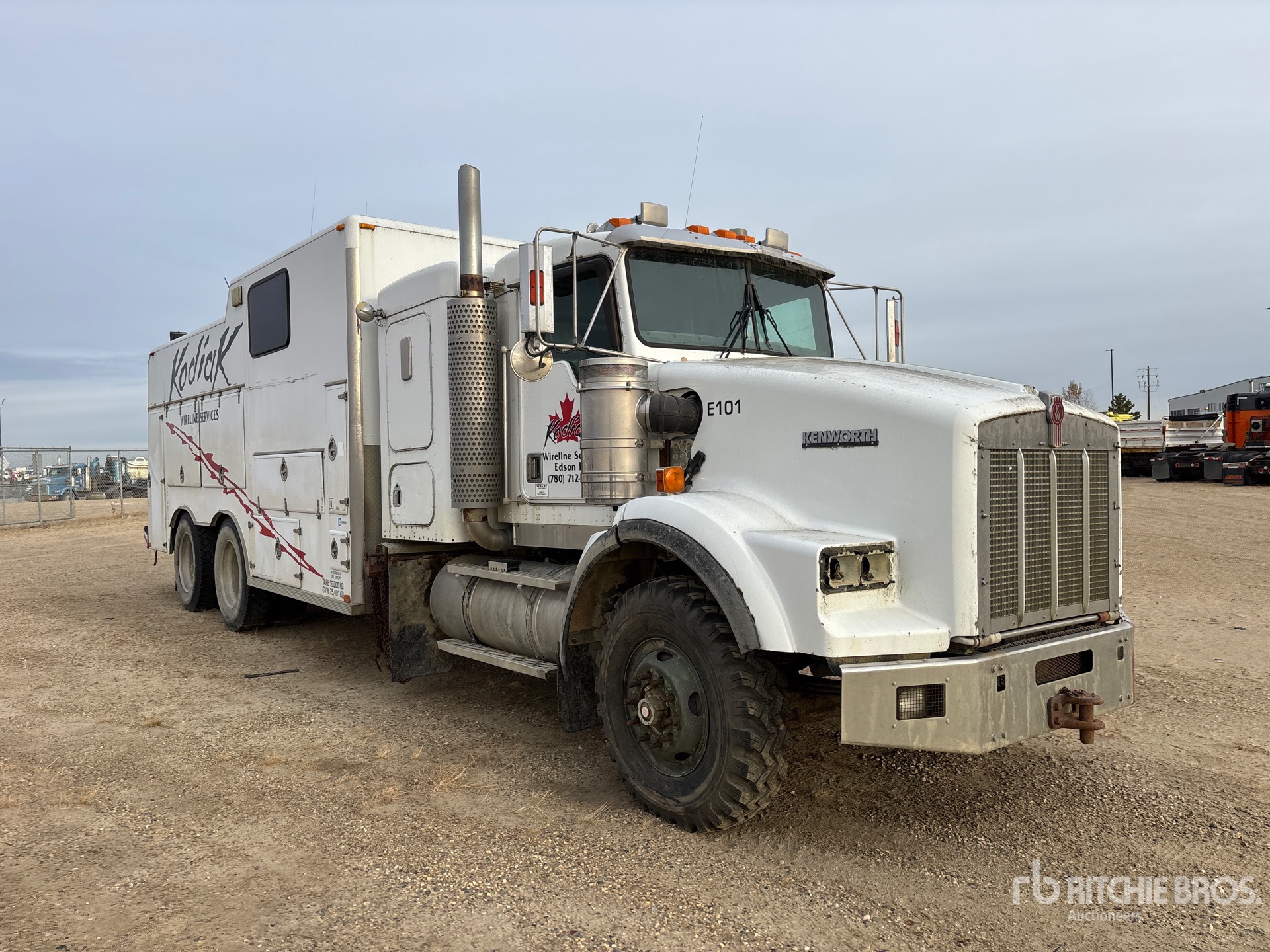 2002 Kenworth T800