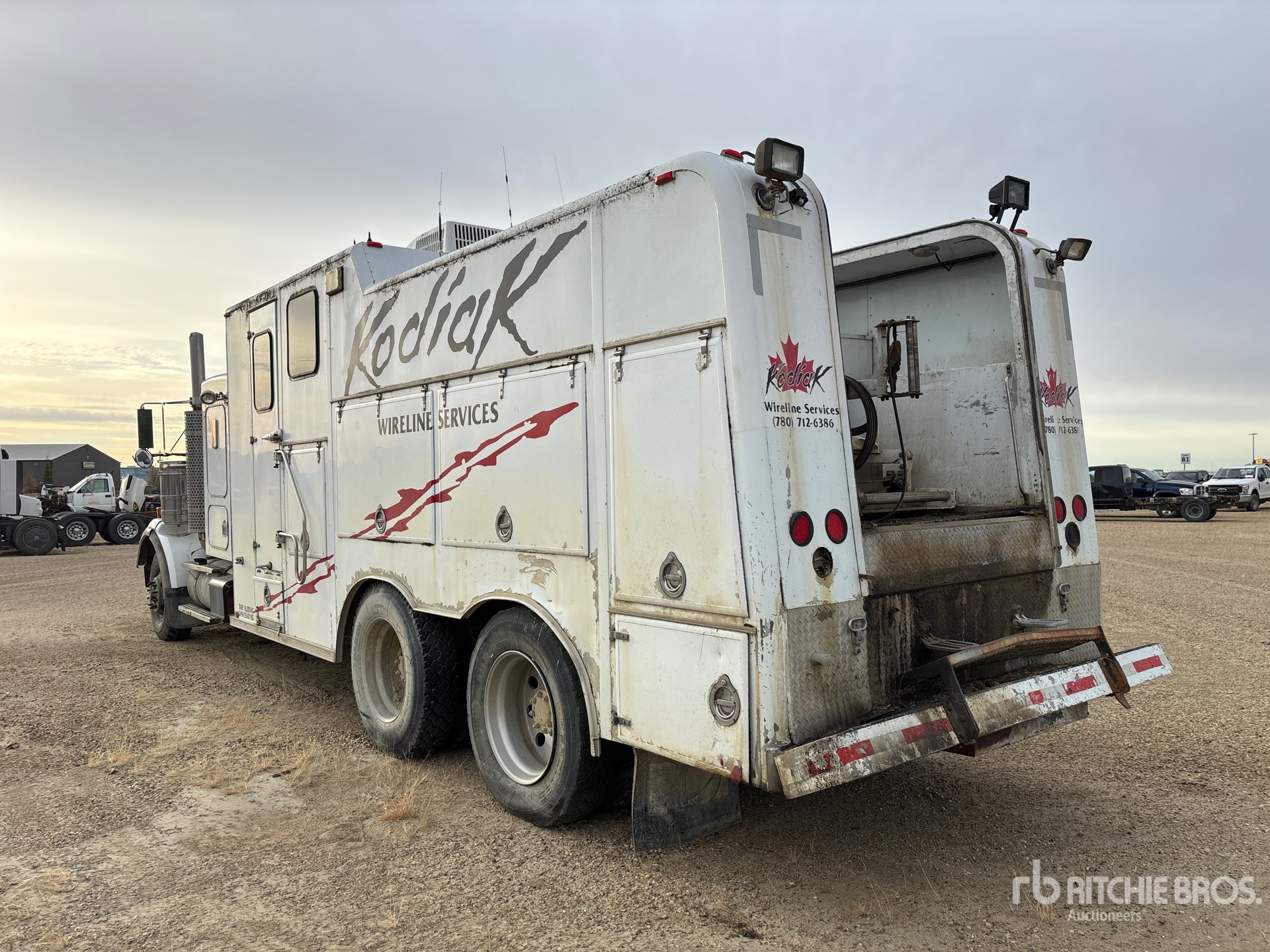 2002 Kenworth T800
